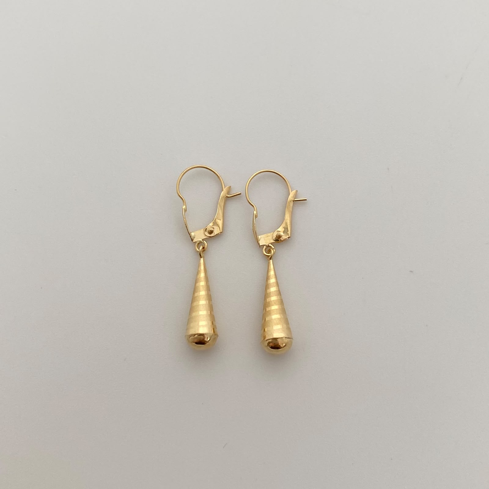 Candonga Lagrima Oro amarillo 18k 0,85 Gr / 3,5 Cm