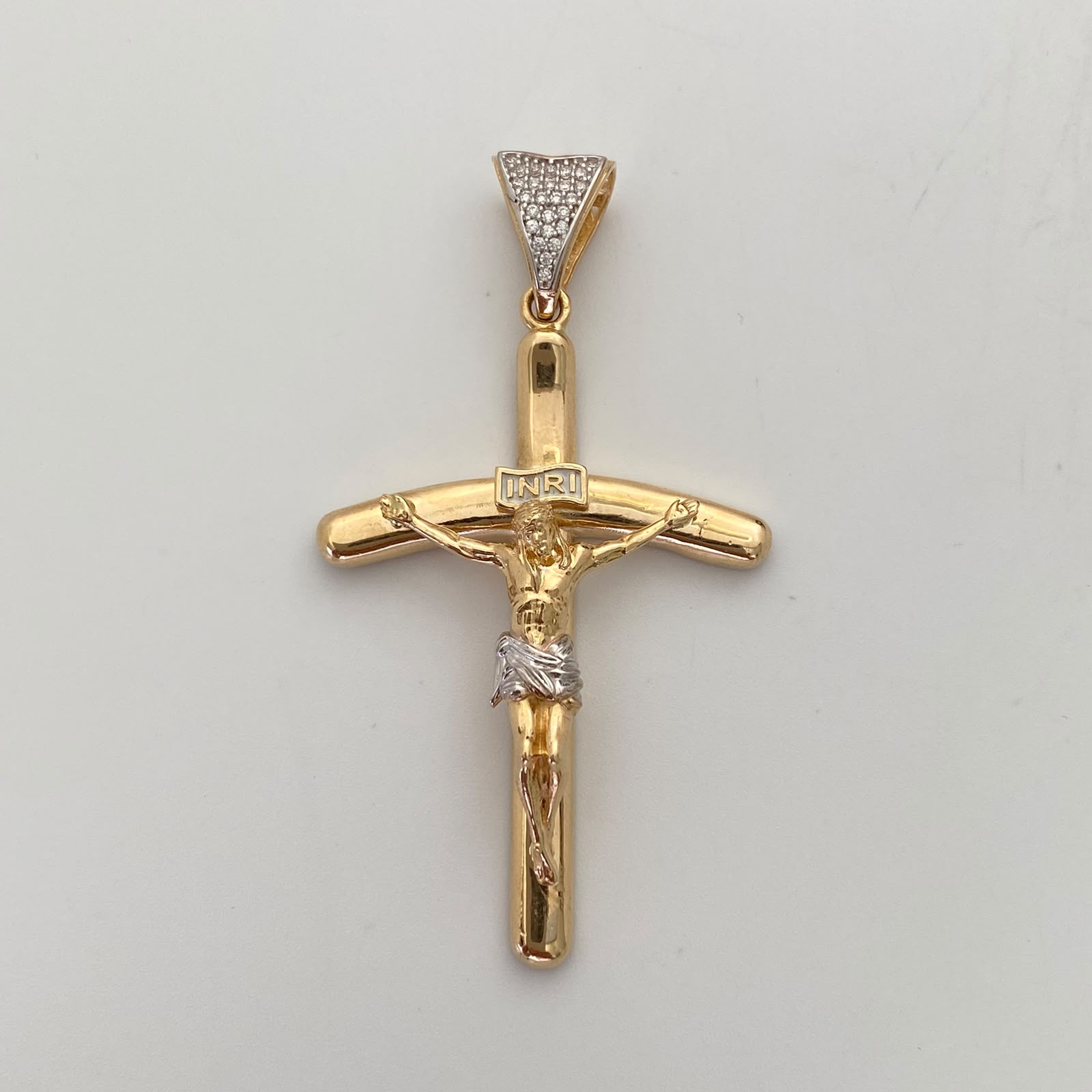 Dije Cruz Casting Oro amarillo y Oro blanco 18k 10,45 Gr / 35,5 mm / 6,2 Cm