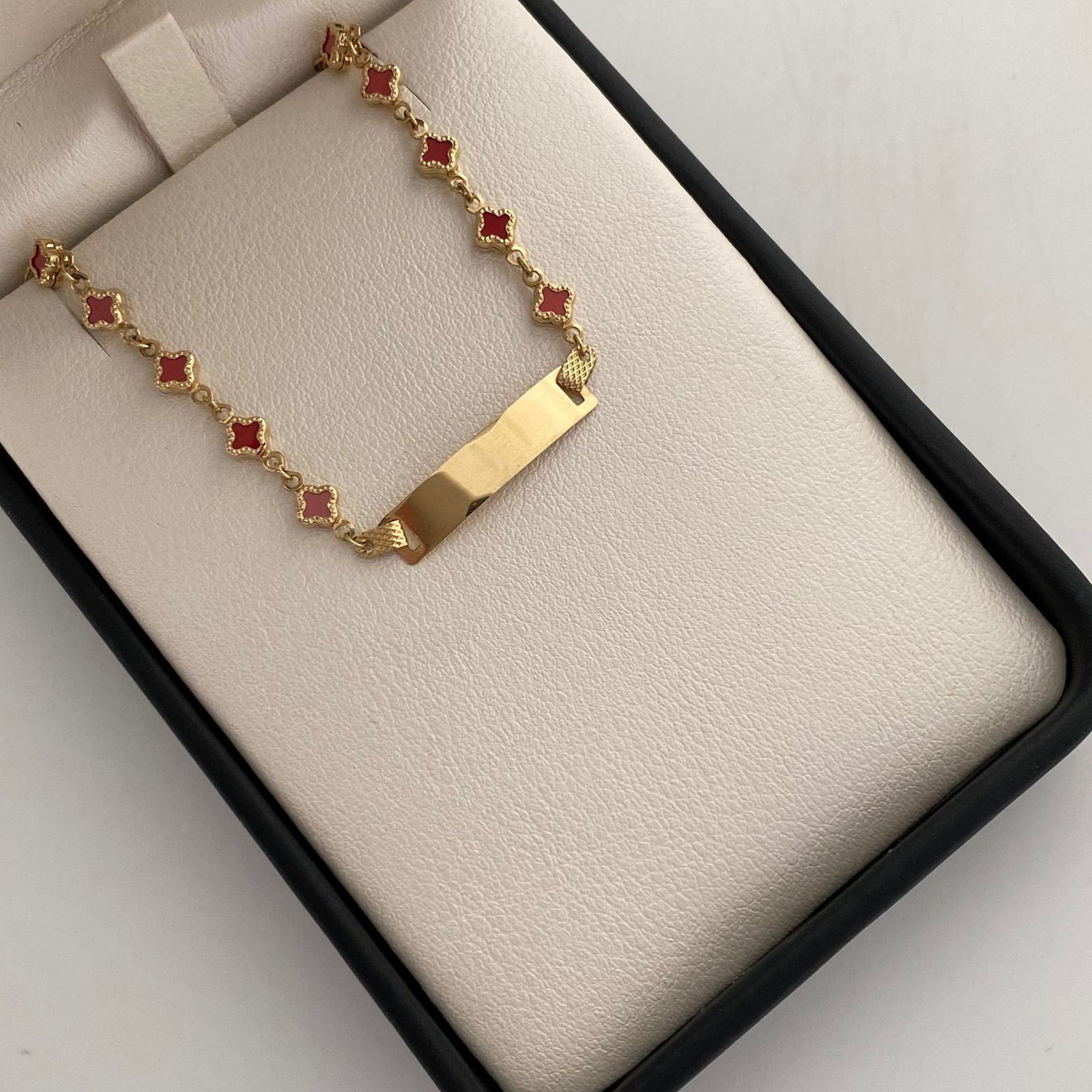 Pulso bebé It placa trebol v/c rojo Oro amarillo 18k +4 / 2,95 Gr / 15 Cm