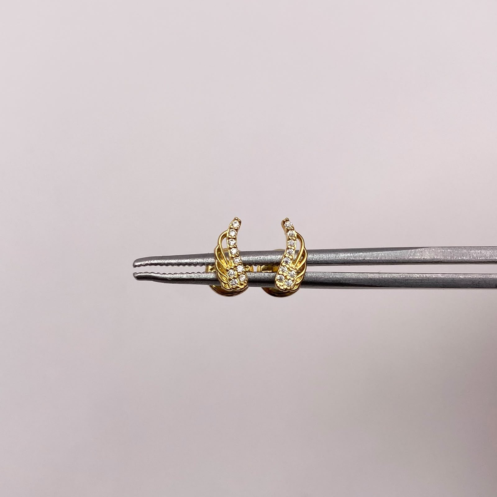 Topos Alas circones blancos Oro amarillo 18k 0,7 Gr / 7,8 mm