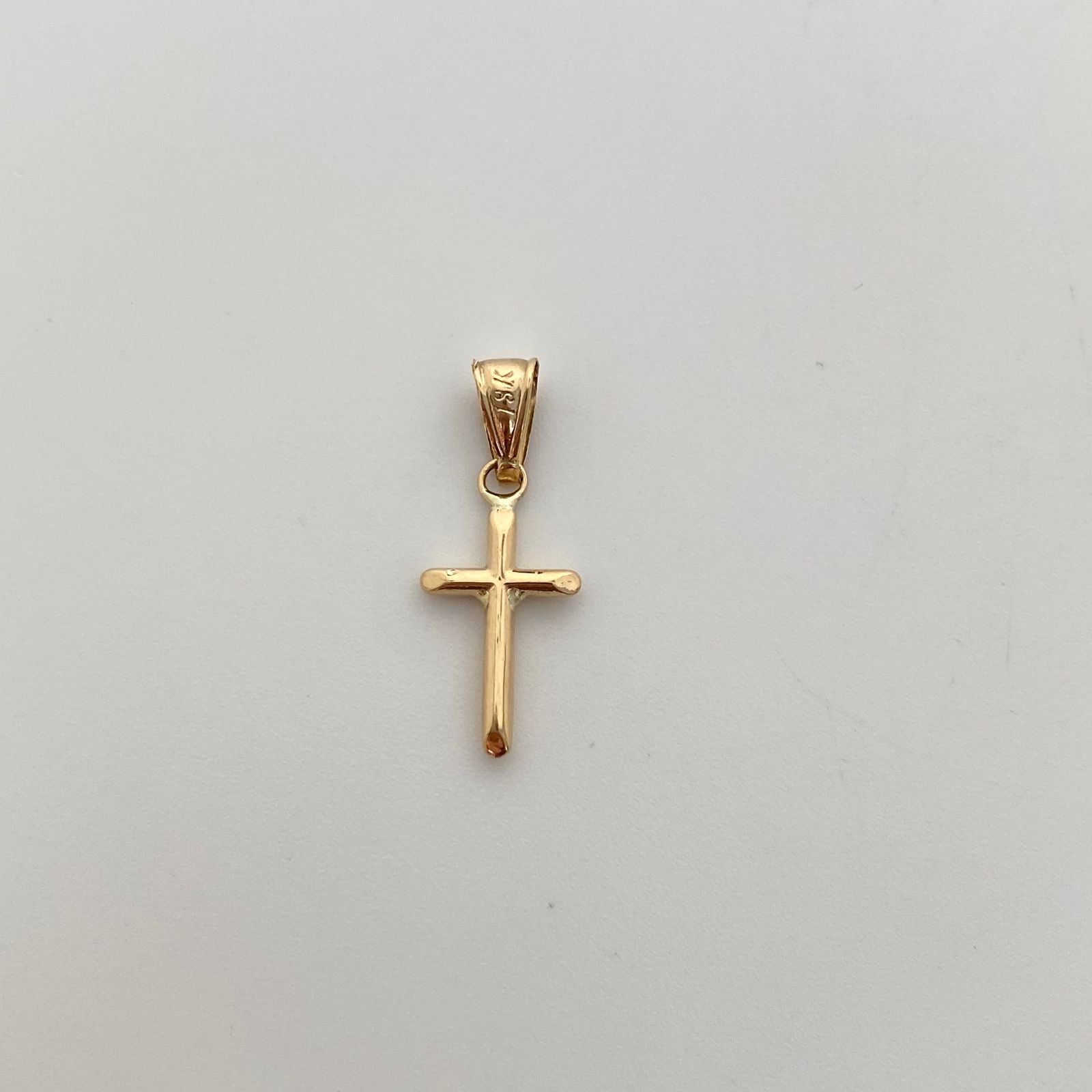 Dije Cruz Tubular Oro amarillo 18k 0,4 Gr / 9,5 mm / 2,4 Cm