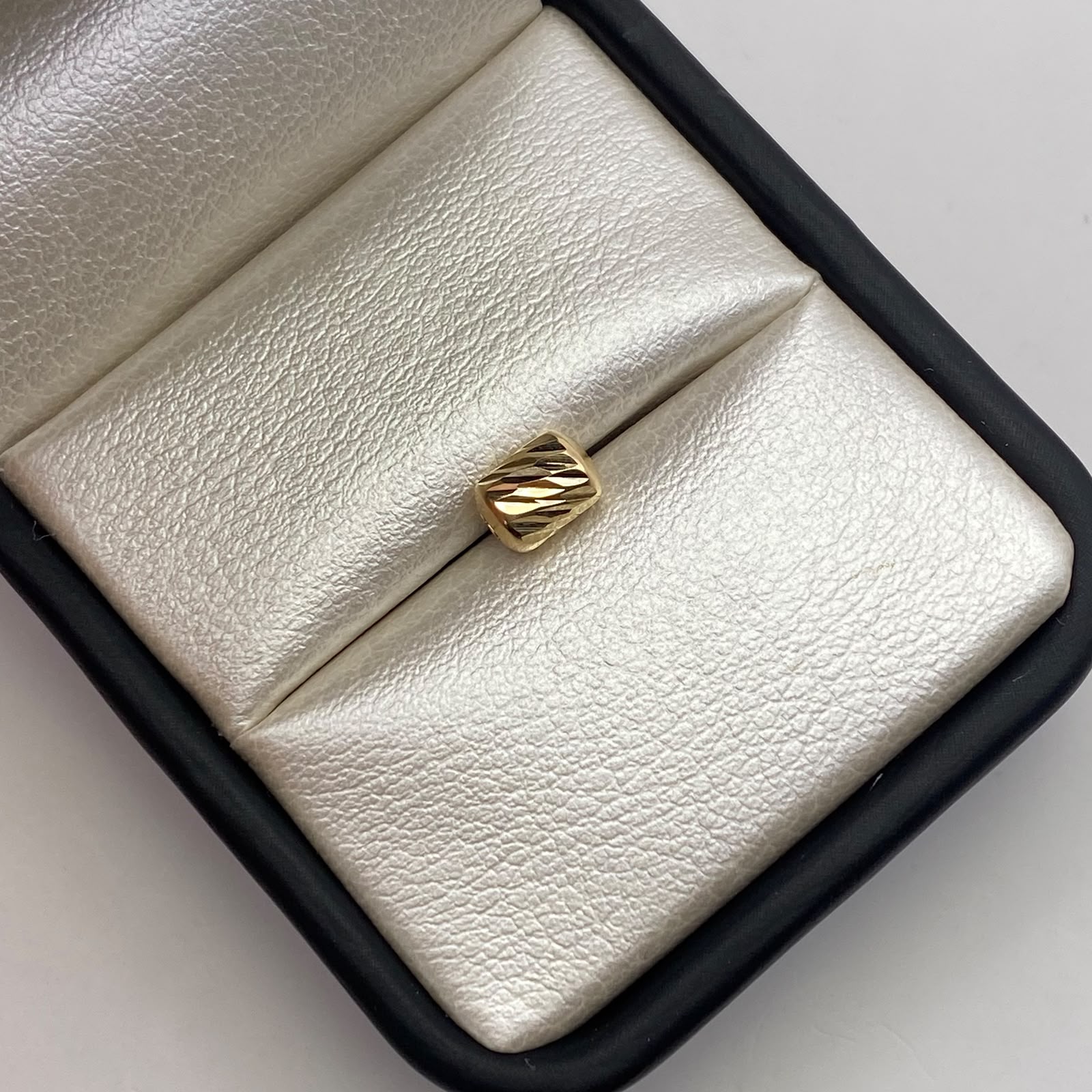 Herraje Cilindro diamantado Oro amarillo 18k 0,24 Gr / 5 Cm
