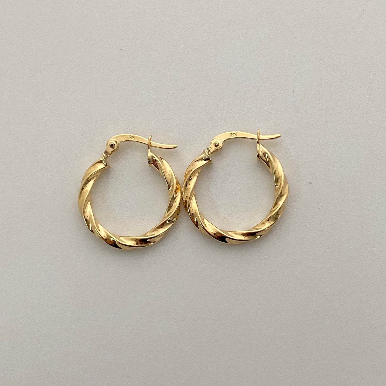 Candonga entorchada Oro amarillo 18k 1,7 Gr / 2 Cm