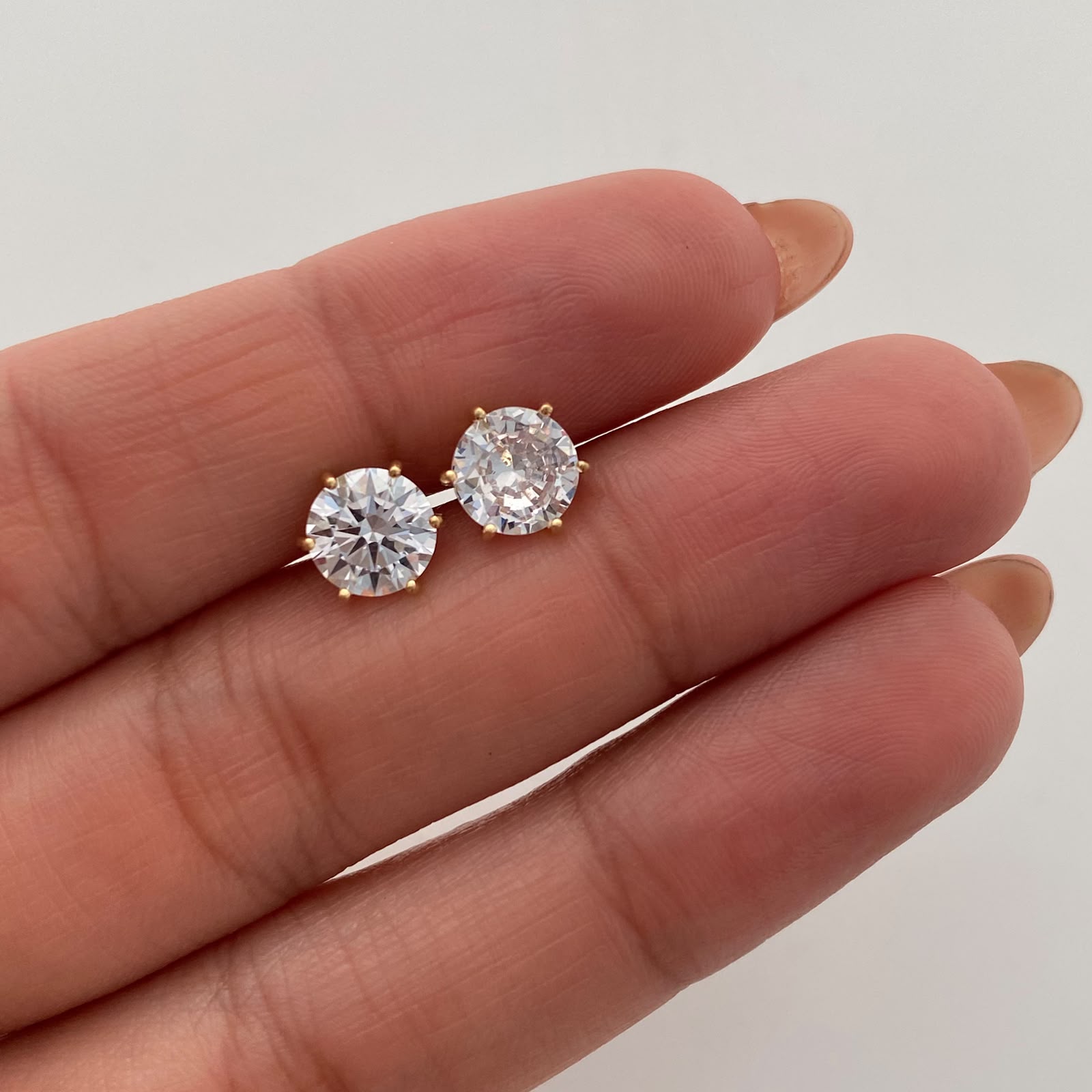 Topos Circon Blanco Oro amarillo 18k 1,9 Gr / 7,4 mm