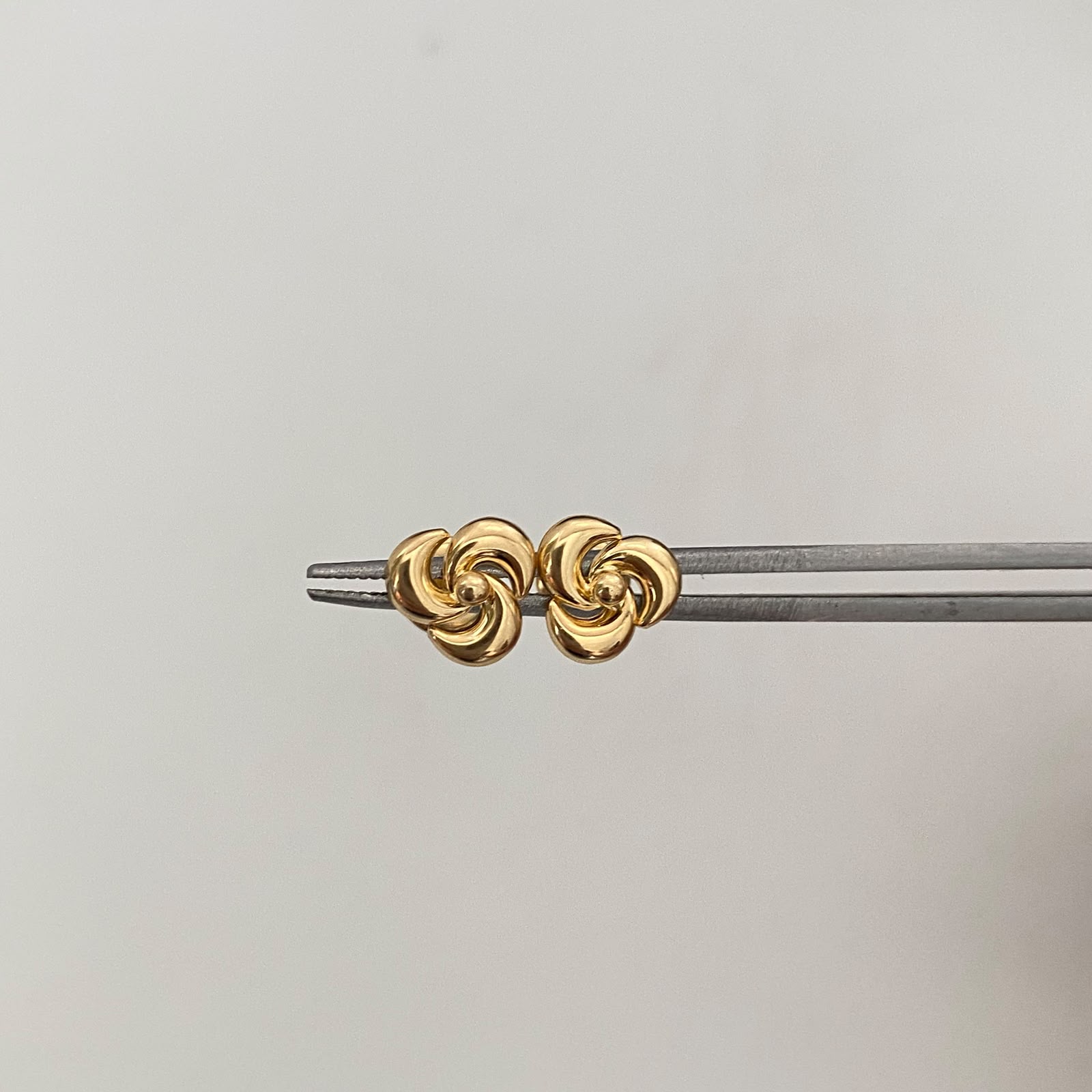 Topos Nudo Plano Oro amarillo 18k 0,65 Gr / 8 mm