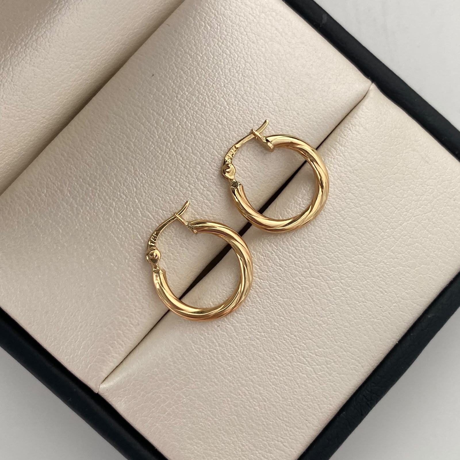 Candonga Entorchada Oro amarillo 18k 1 Gr / 1,5 Cm