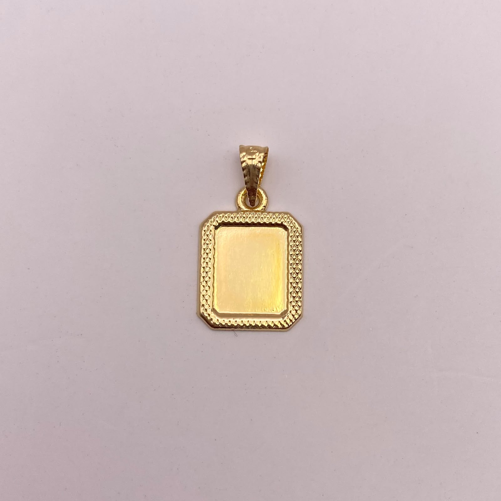 Dije placa fotograbado borde diamantado Oro amarillo 18k 0,53 Gr / 11,45 mm / 2 Cm
