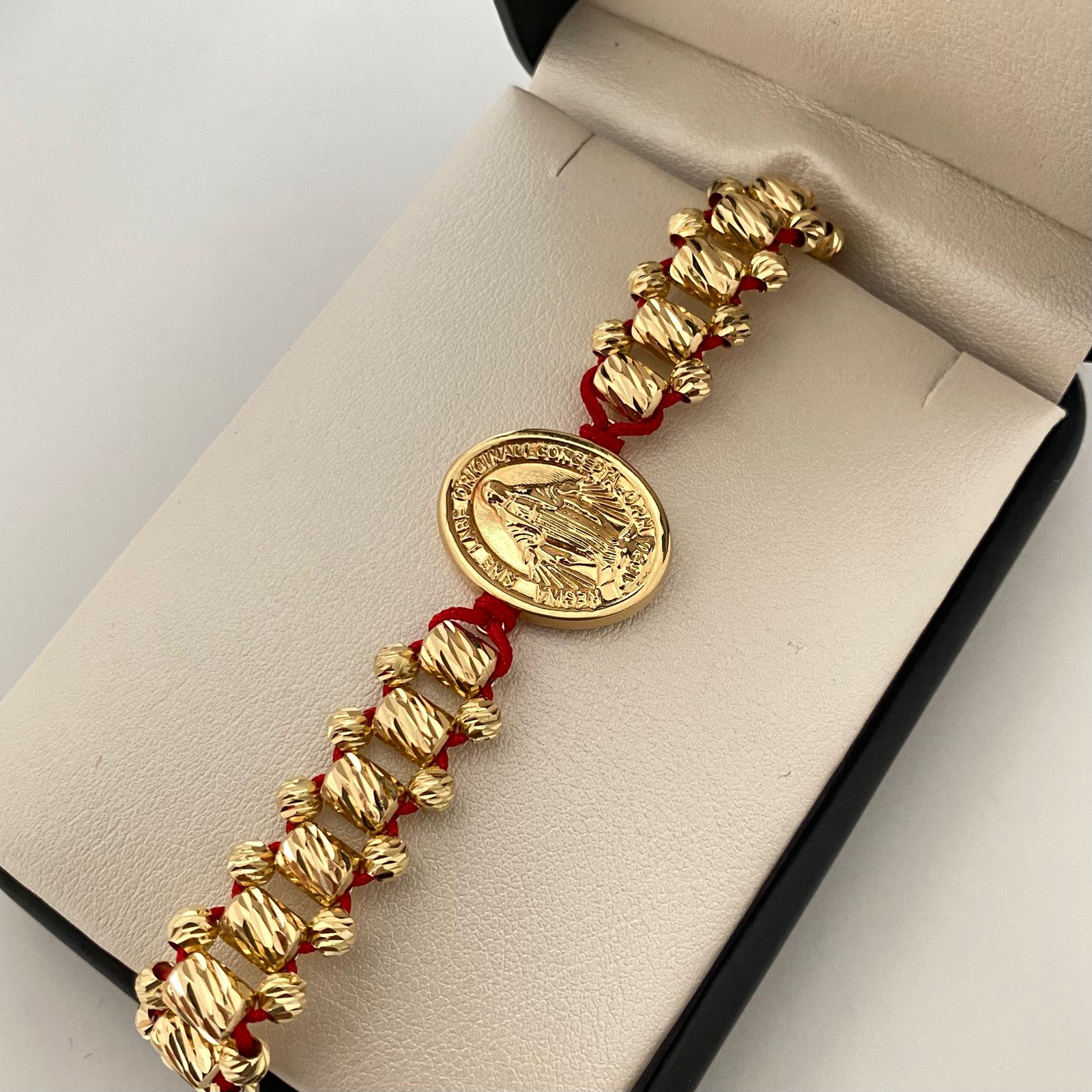 Pulsera tejida virgen milagrosa balines diamantados #4 y cilindros Oro amarillo 18k 8,3 Gr