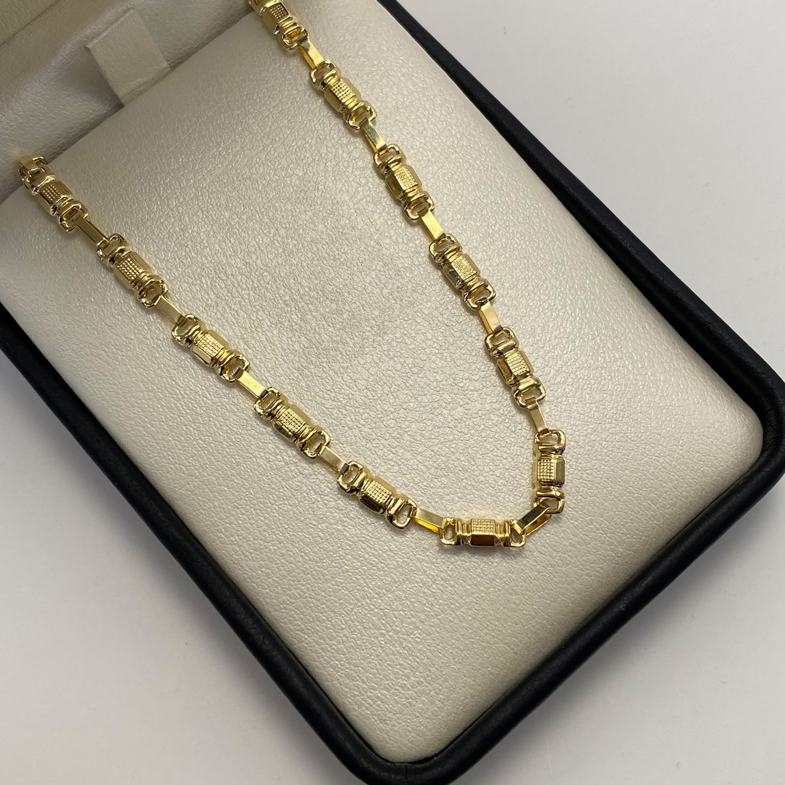 Pulso Rustico Oro amarillo 18k 3,80 Gr / 3,5 mm / 18,5 Cm Broche 0,40