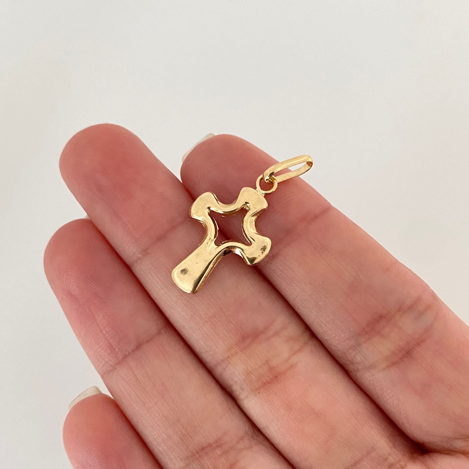 Dije cruz centro estrella Oro amarillo 18k 1,0 Gr / 2,80 Cm