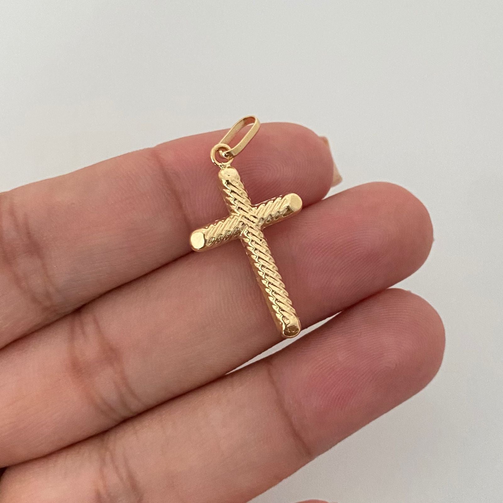 Dije cruz inflada diamantada Oro amarillo 18k 1,20 Gr / 3,4 Cm