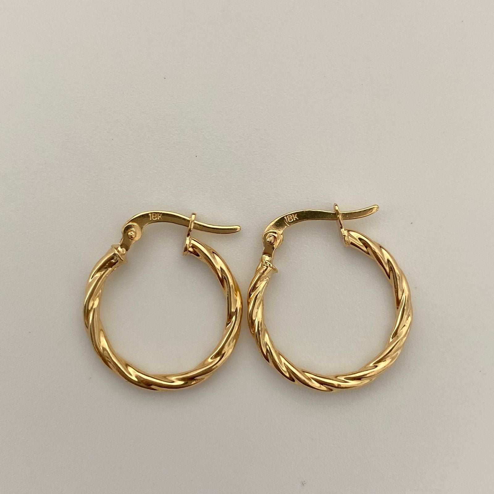 Candonga entorchada Oro amarillo 18k/ 1,25 Gr / 2 Cm