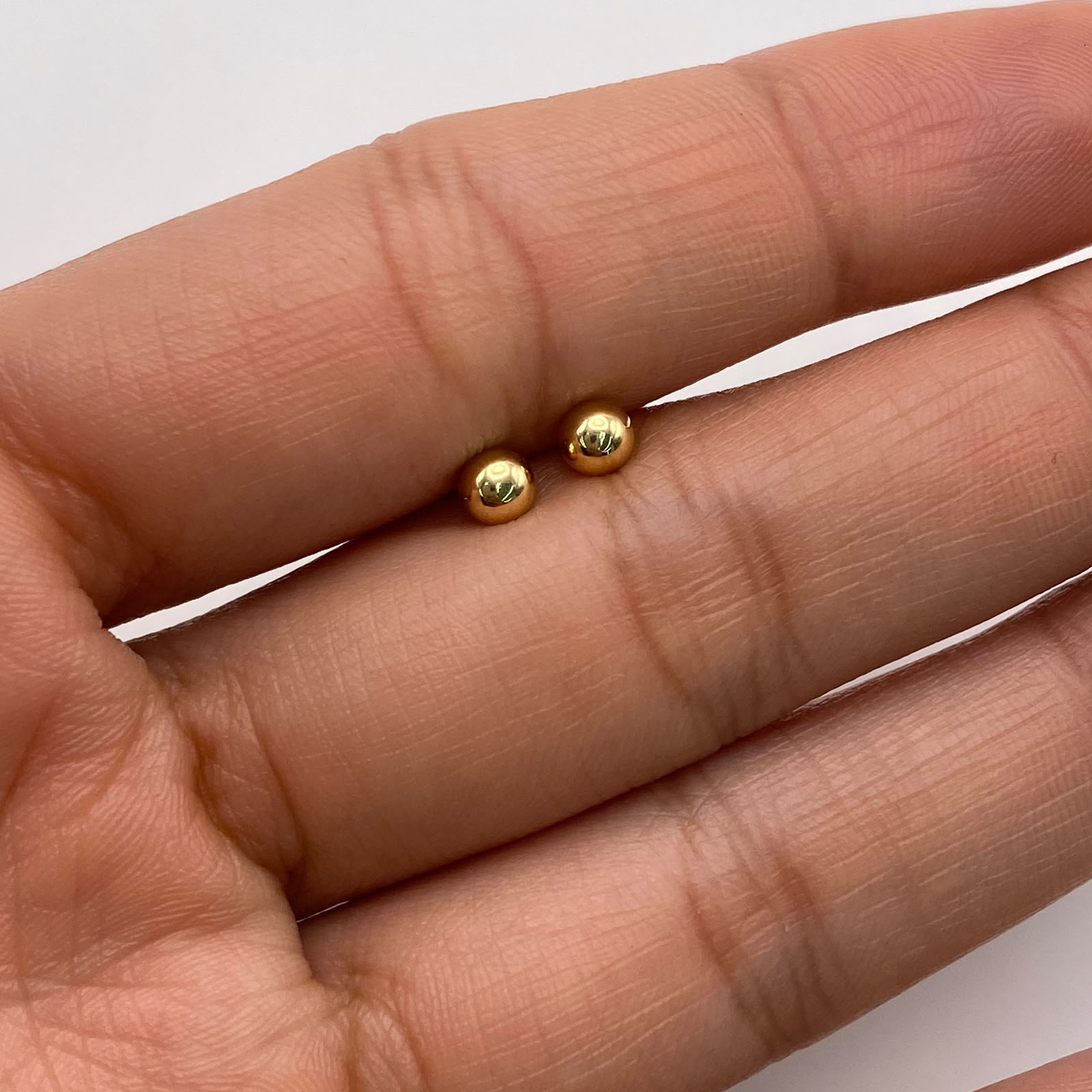 Topos Bola lisa 4mm Oro amarillo 18k 0,45 Gr