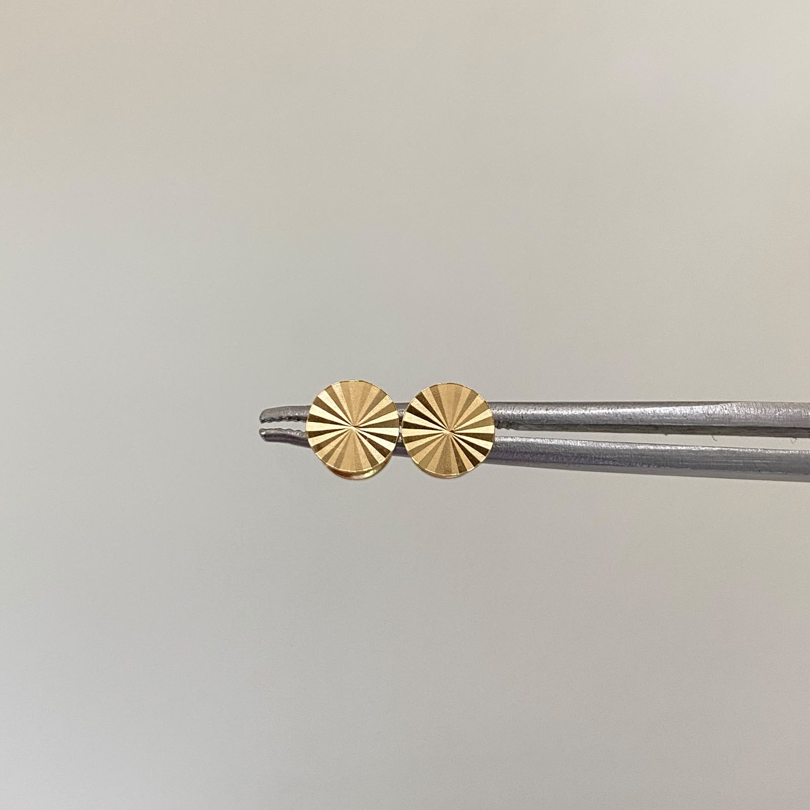 Topos Circulo Plano Diamantado Oro amarillo 18k 0,45 Gr / 4,1 mm