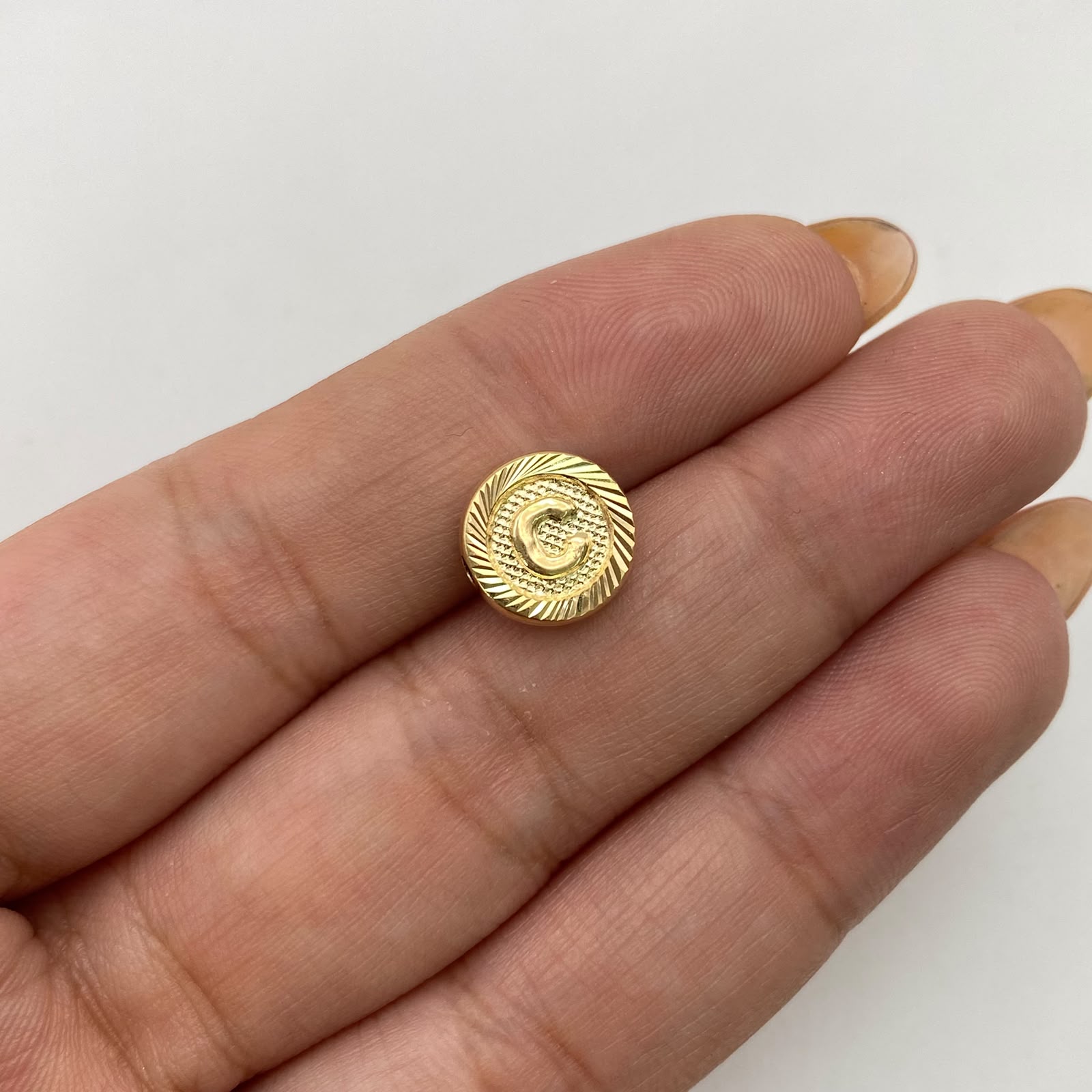 Herraje pasador letra c Oro amarillo 0,5 Gr / 1 Cm