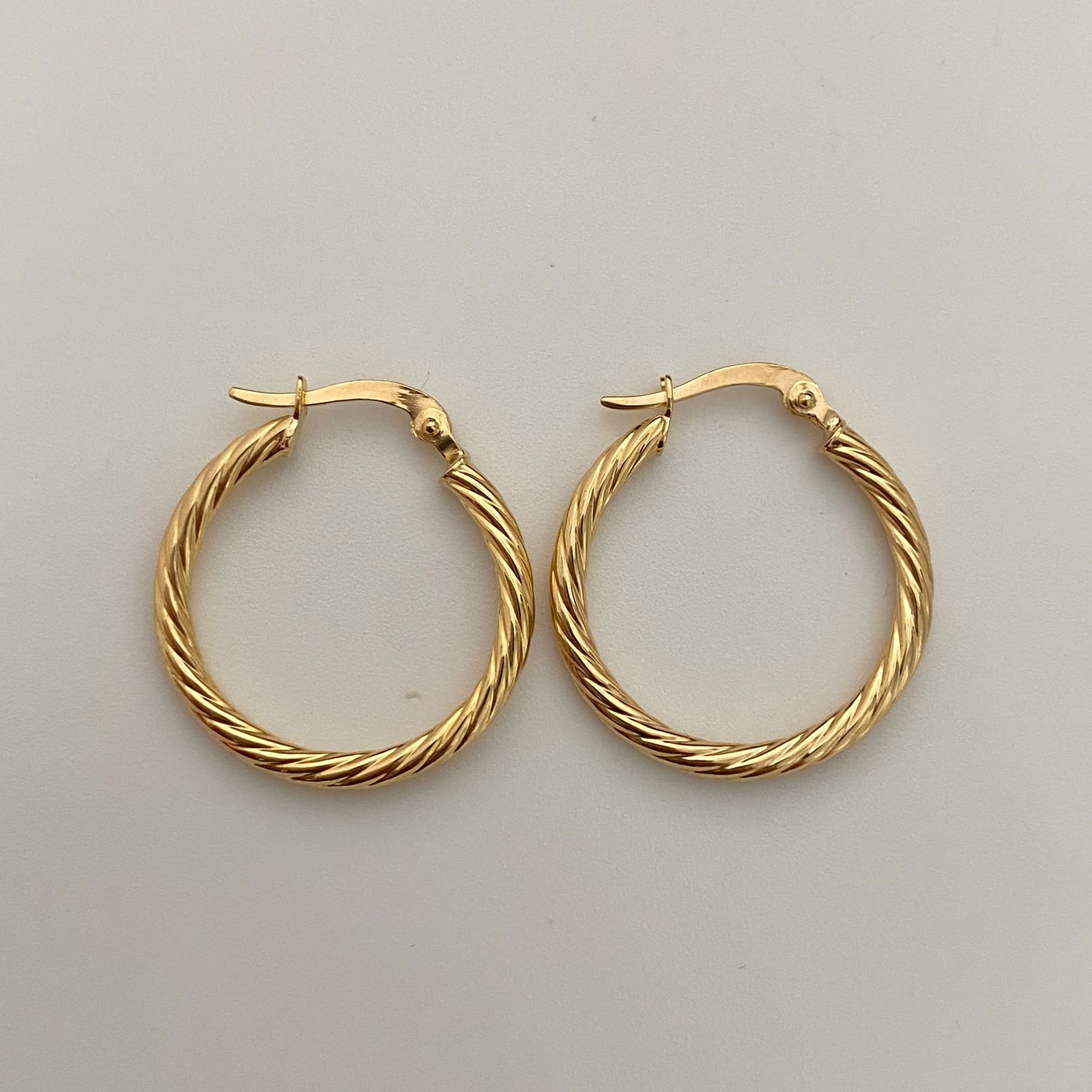 Candonga Entorchada Oro amarillo 18k 1,65 Gr / 2,5 Cm