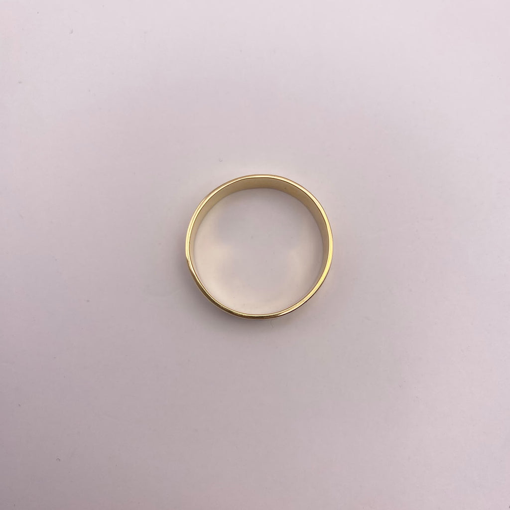 Anillo sello Oro amarillo 18k / Talla 9 1/2 / 4,06 Gr / 5,50 mm
