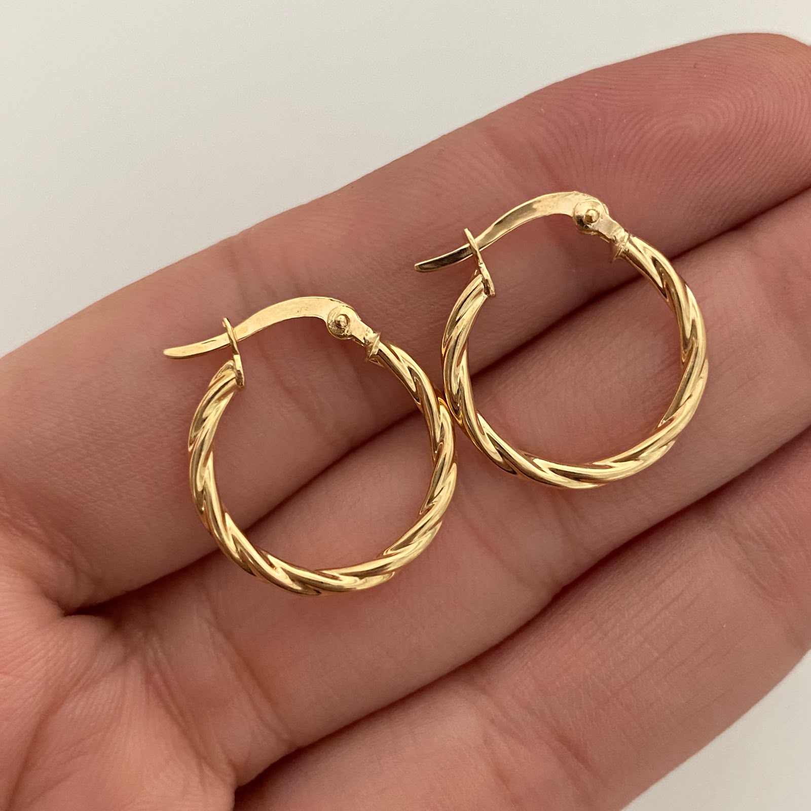 Candonga Entorchada Oro amarillo 18k 1,2 Gr / 2 Cm