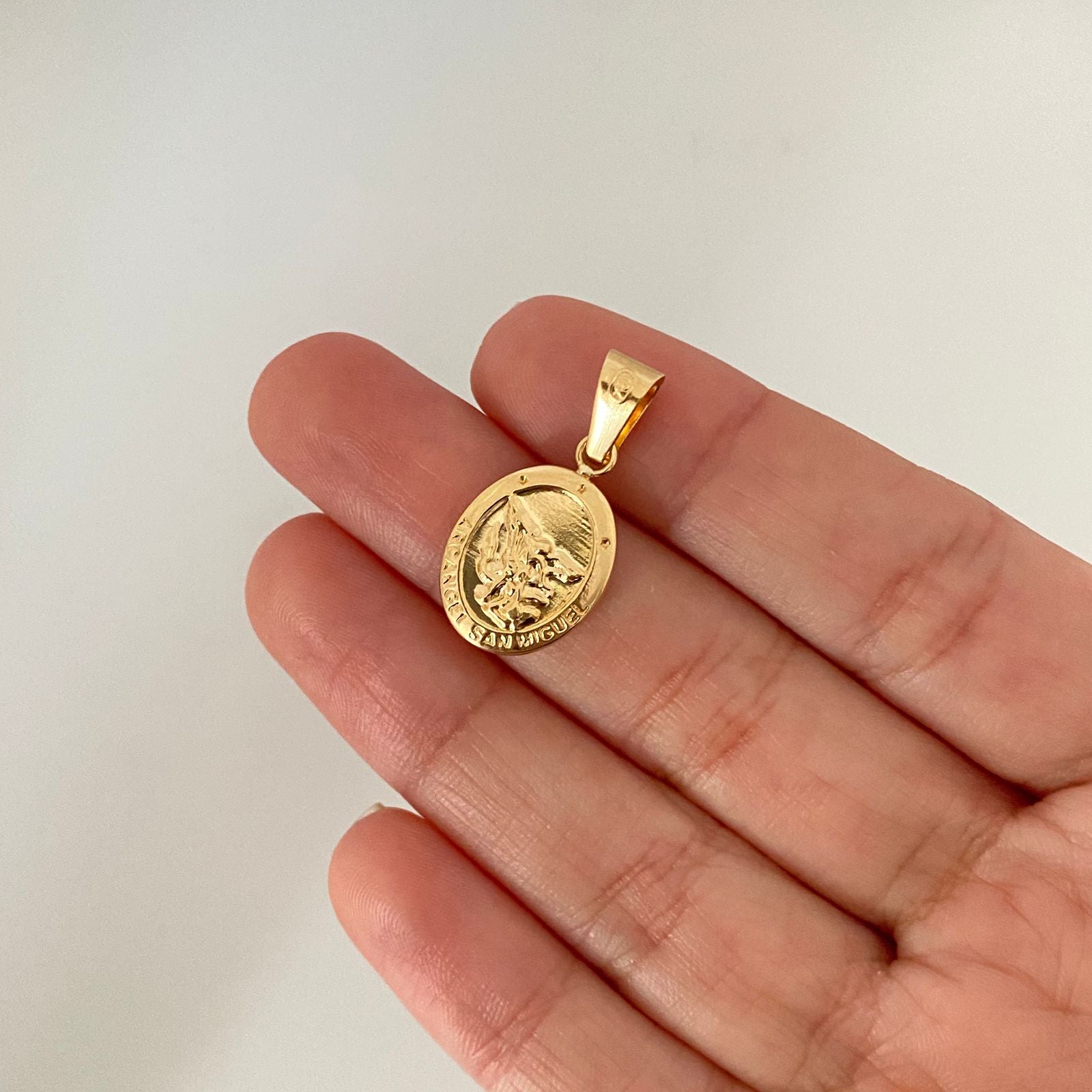 Dije san miguel arcangel Oro amarillo 18k 1,1 Gr / 2,7 Cm