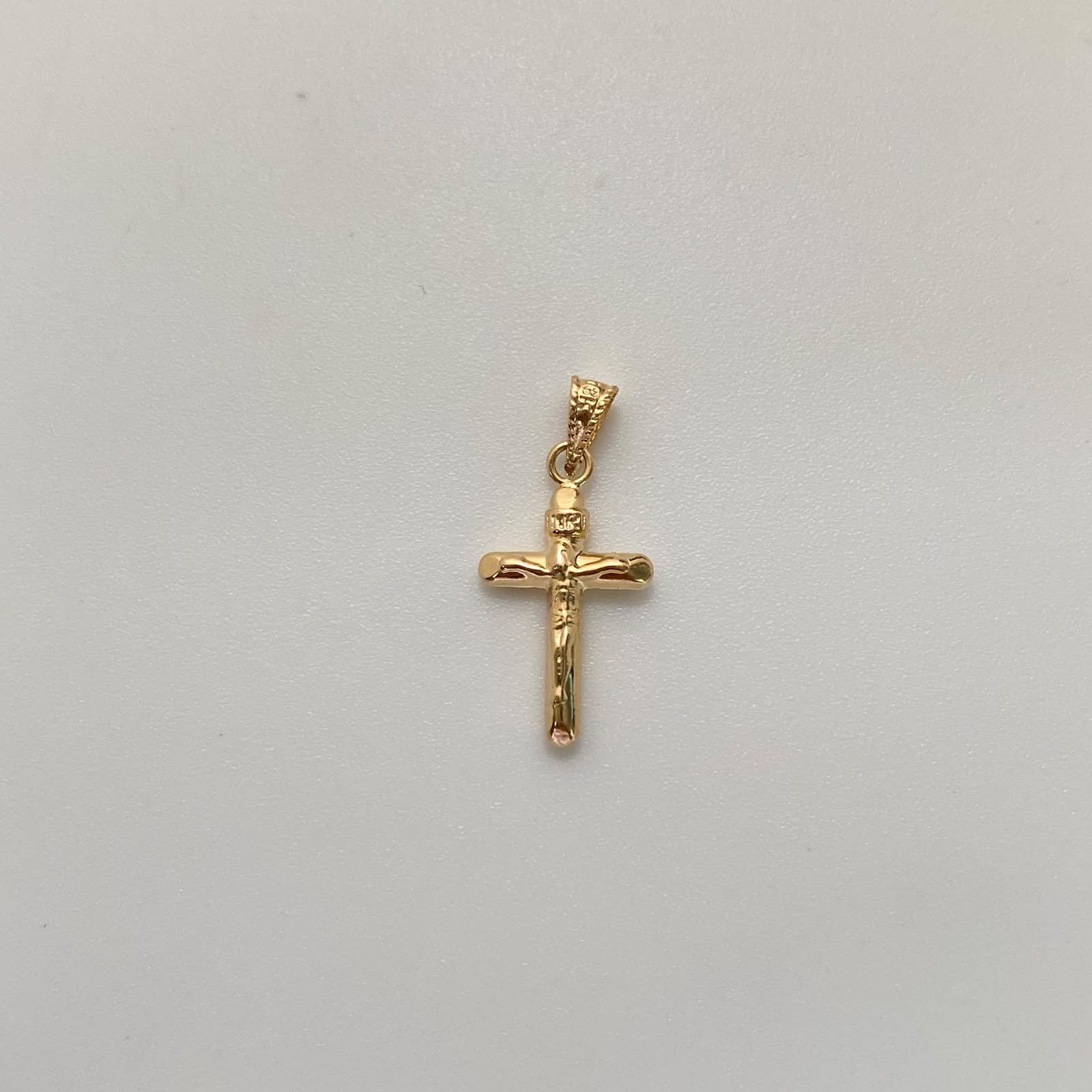 Dije Cruz Tubular Oro amarillo 18k 0,4 Gr / 10 mm / 2,2 Cm