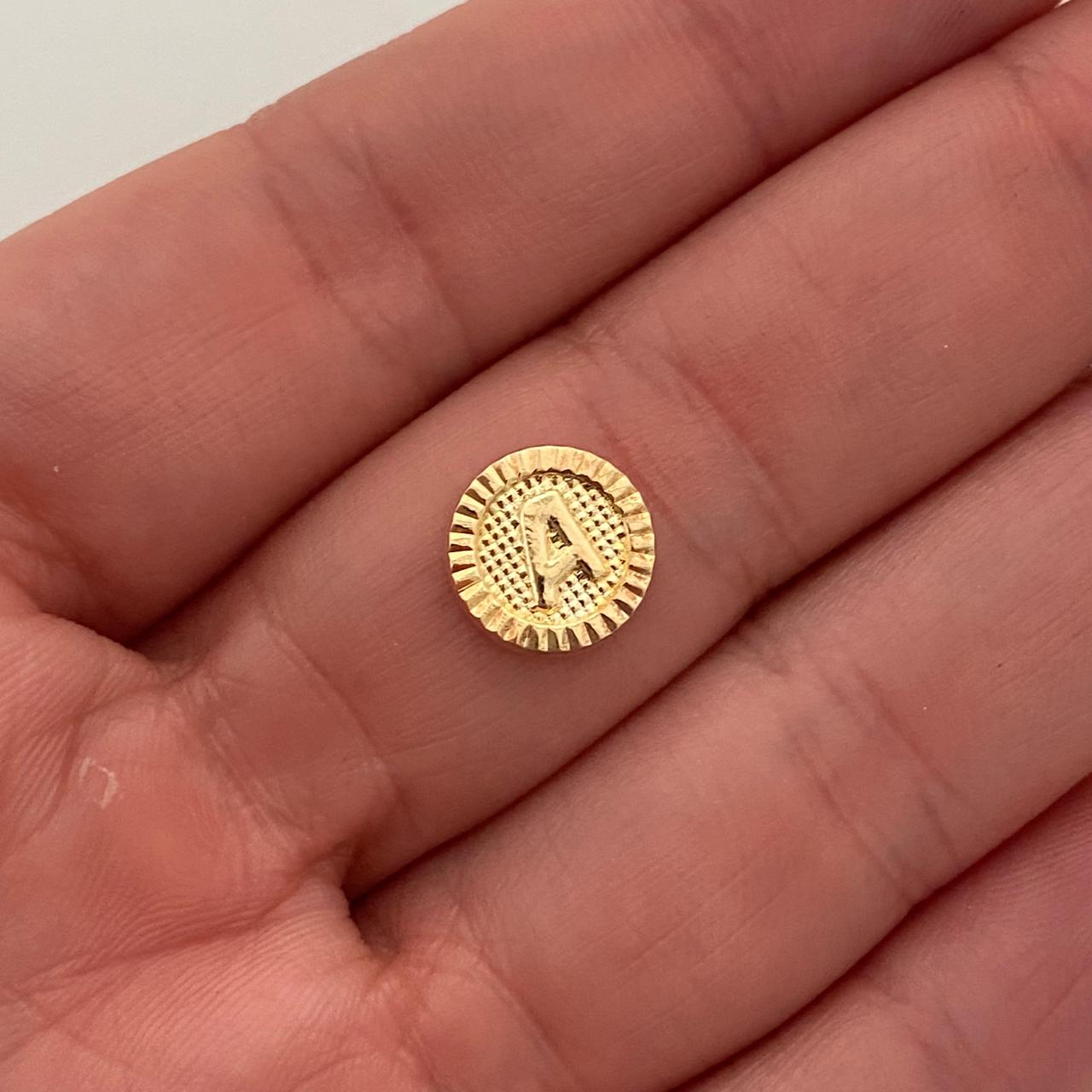 Herraje letra A con diamantado  Oro amarillo 18k 0,45 Gr / 1 Cm