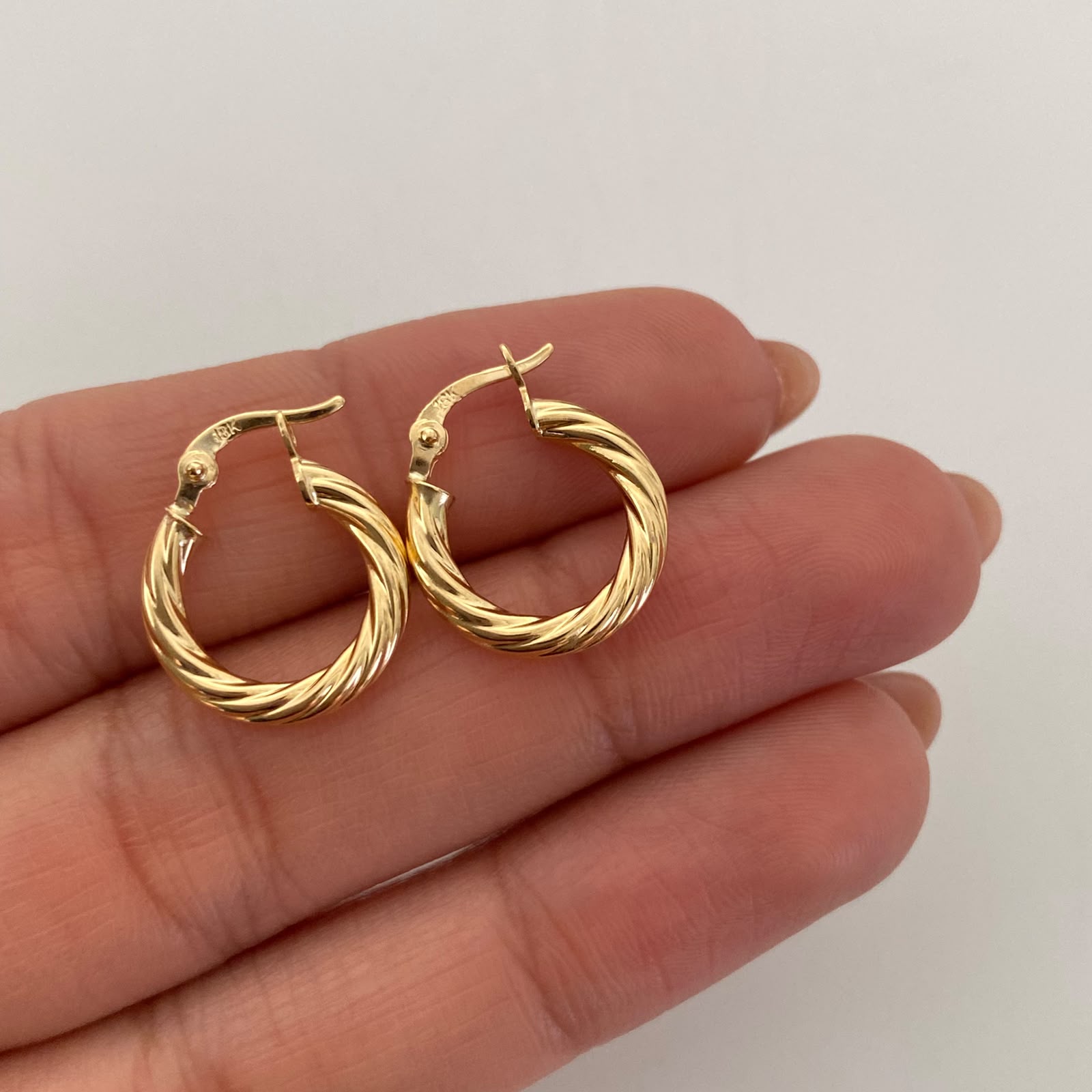 Candonga Entorchada Oro amarillo 18k 1,45 Gr / 1,7 Cm