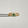 Anillo 15 corona con circones verdes y blancos  Oro amarillo 18k / Talla 7 3/4 / 2,35 Gr