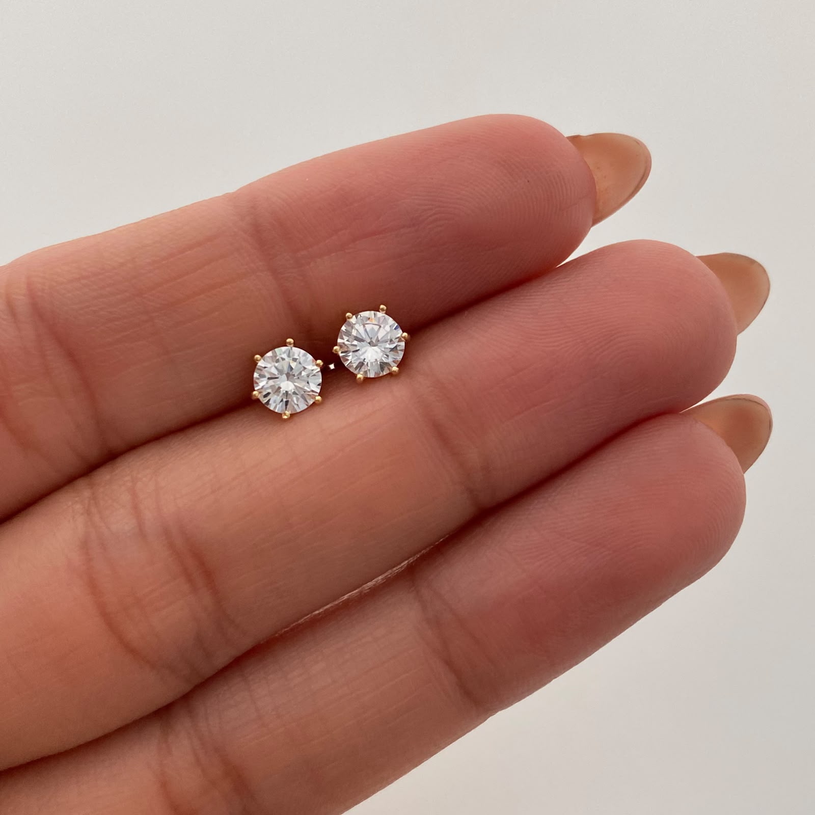Topos Circon Blanco Oro amarillo 18k 0,95 Gr / 5 mm