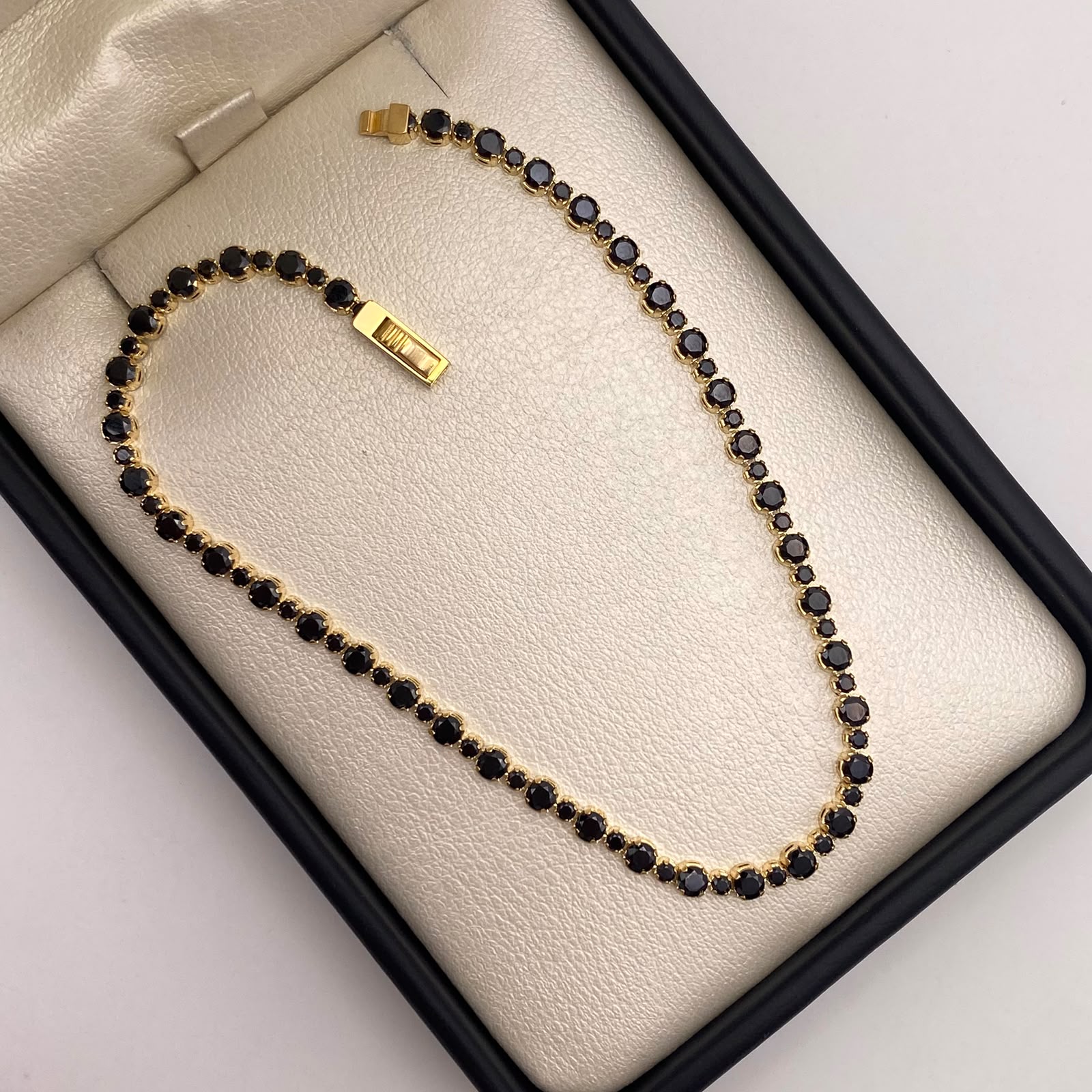 Pulso It circones negros Oro amarillo 18k 5,19 Gr / 3,1 mm / 21 Cm