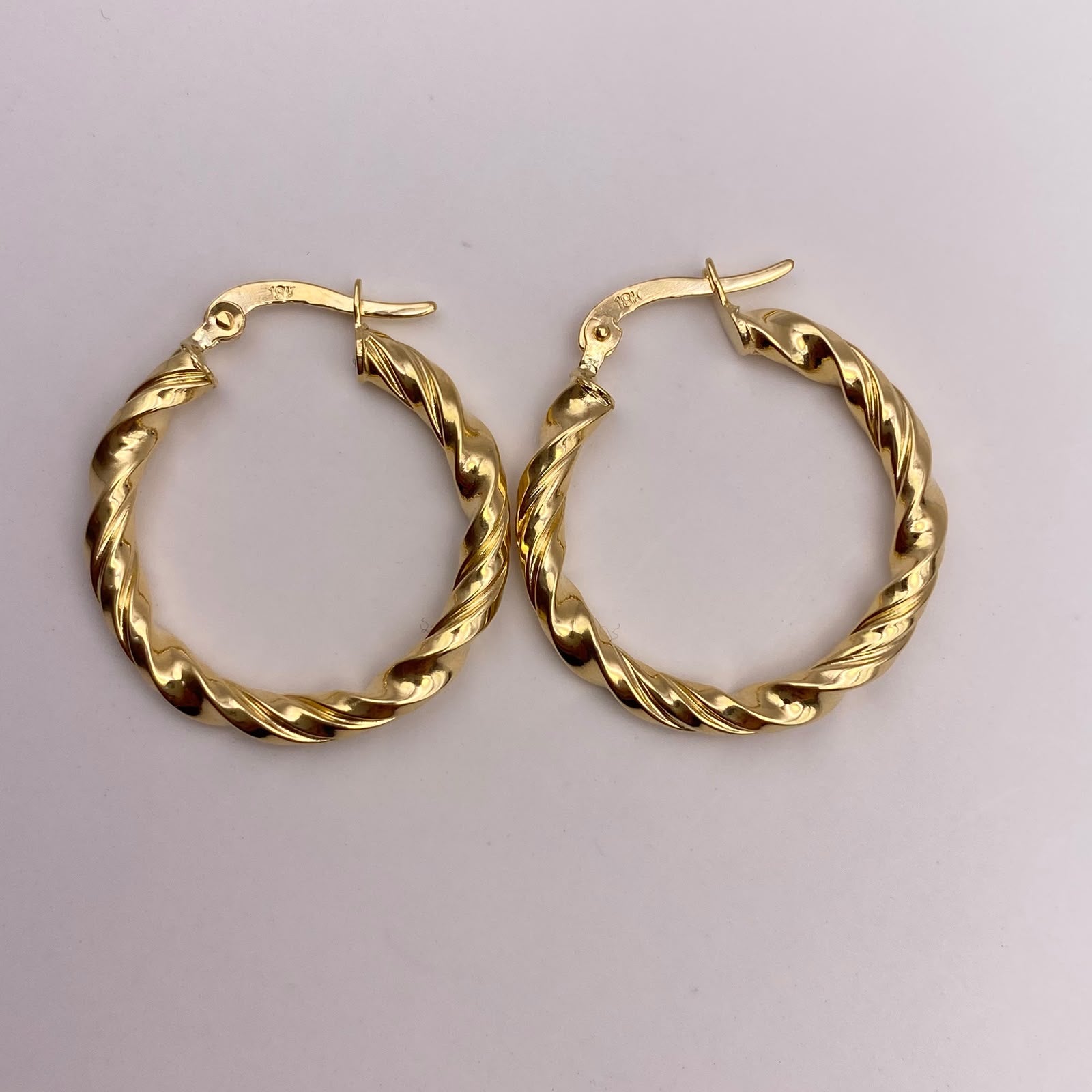 Candonga entorchada Oro amarillo 18k 2,32 Gr / 2,5 Cm