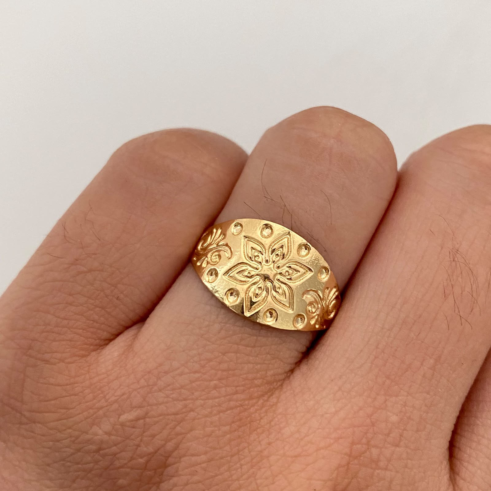 Anillo Mandala Oro amarillo 18k / Talla 8 / 1,5 Gr / 2,9 mm