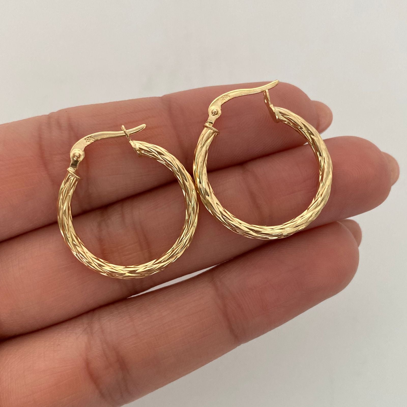 Candonga Entorchada Oro amarillo 18k 1,75 Gr / 2,5 Cm