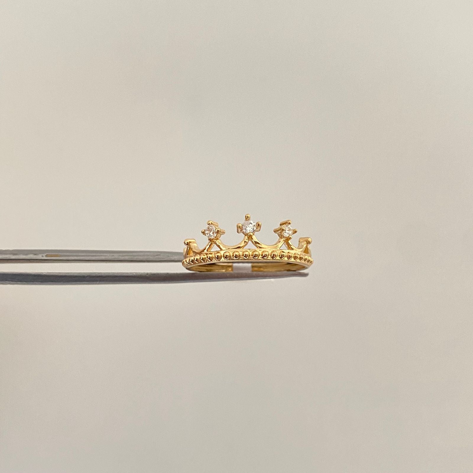 Anillo tiara 15´s circones punta Oro amarillo 18k / Talla 6 / 1,75 Gr