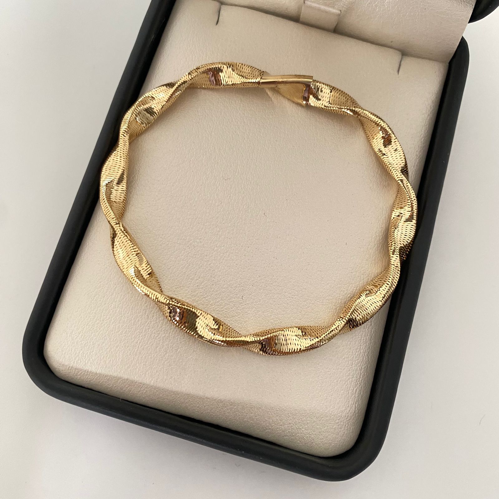 Aro It resortado Oro amarillo 18k +4 / 2,20 Gr / 5,0 mm / 18 Cm