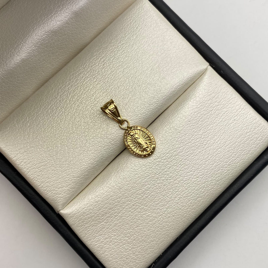 Dije virgen guadalupe Oro amarillo 18k 0,5 Gr / 8,12 mm / 2 Cm
