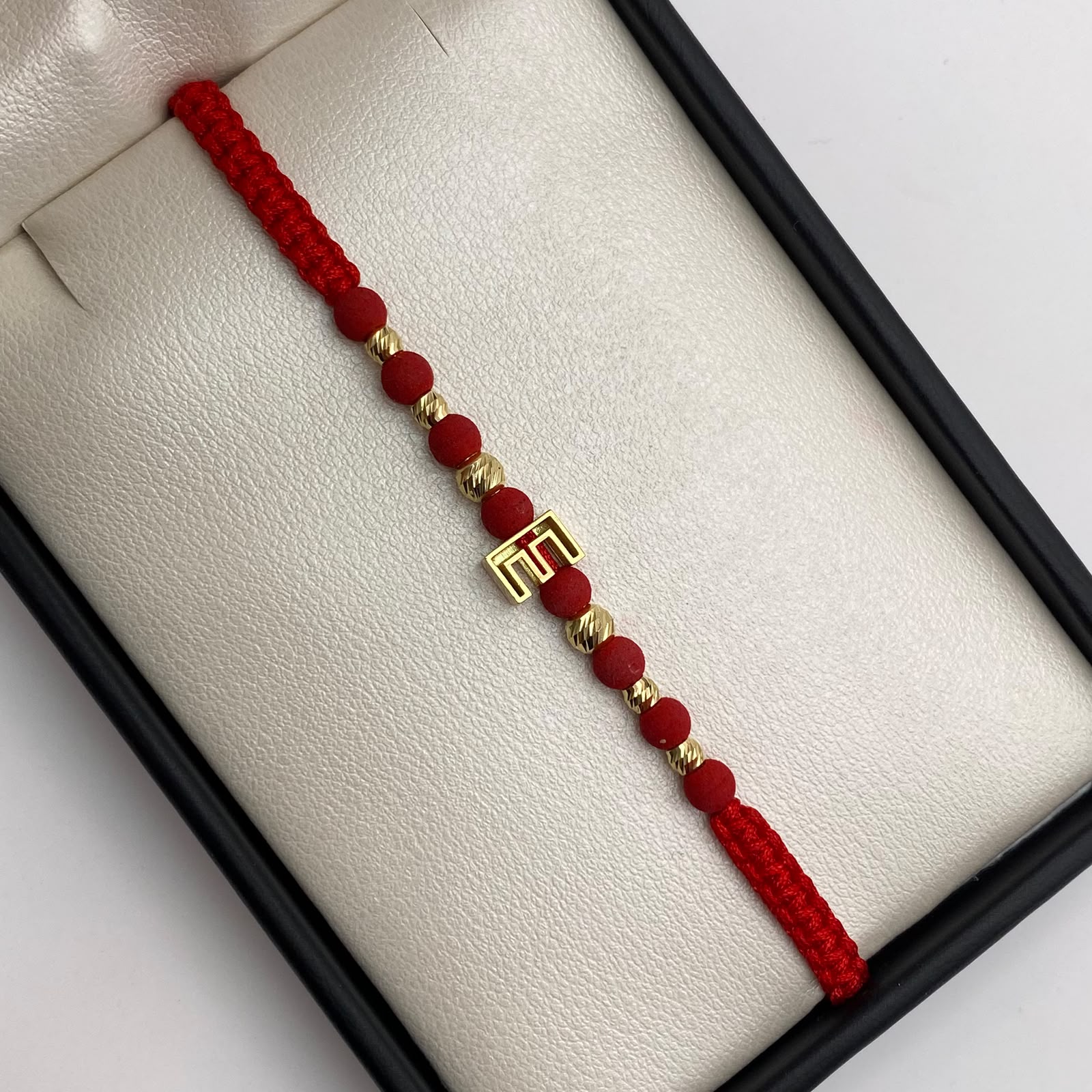 Pulsera tejida Herraje letra E bolas diamantadas 4mm y 3mm  Oro amarillo 18k 1,04 Gr
