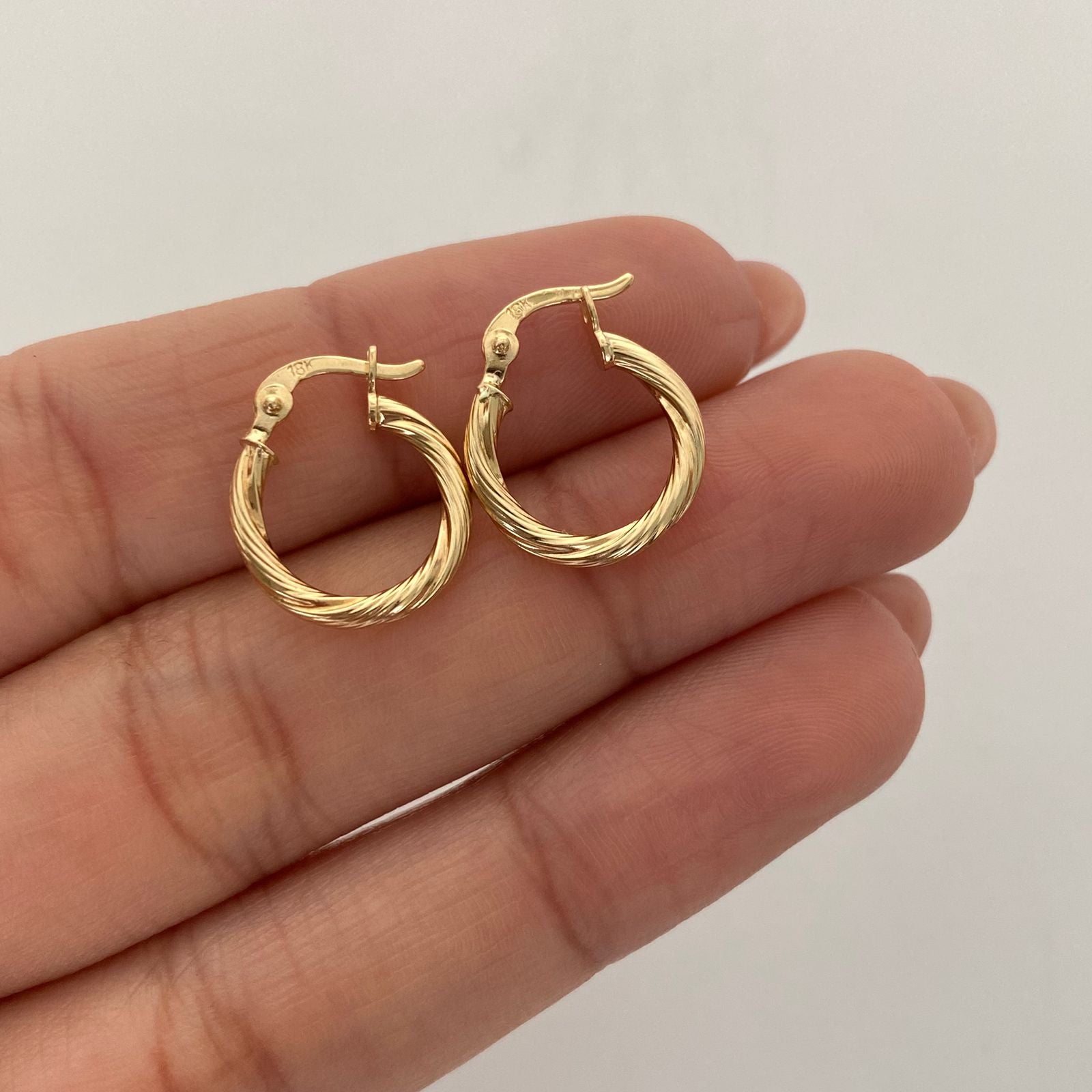 Candonga Entorchada Oro amarillo 18k 1 Gr / 1,5 Cm