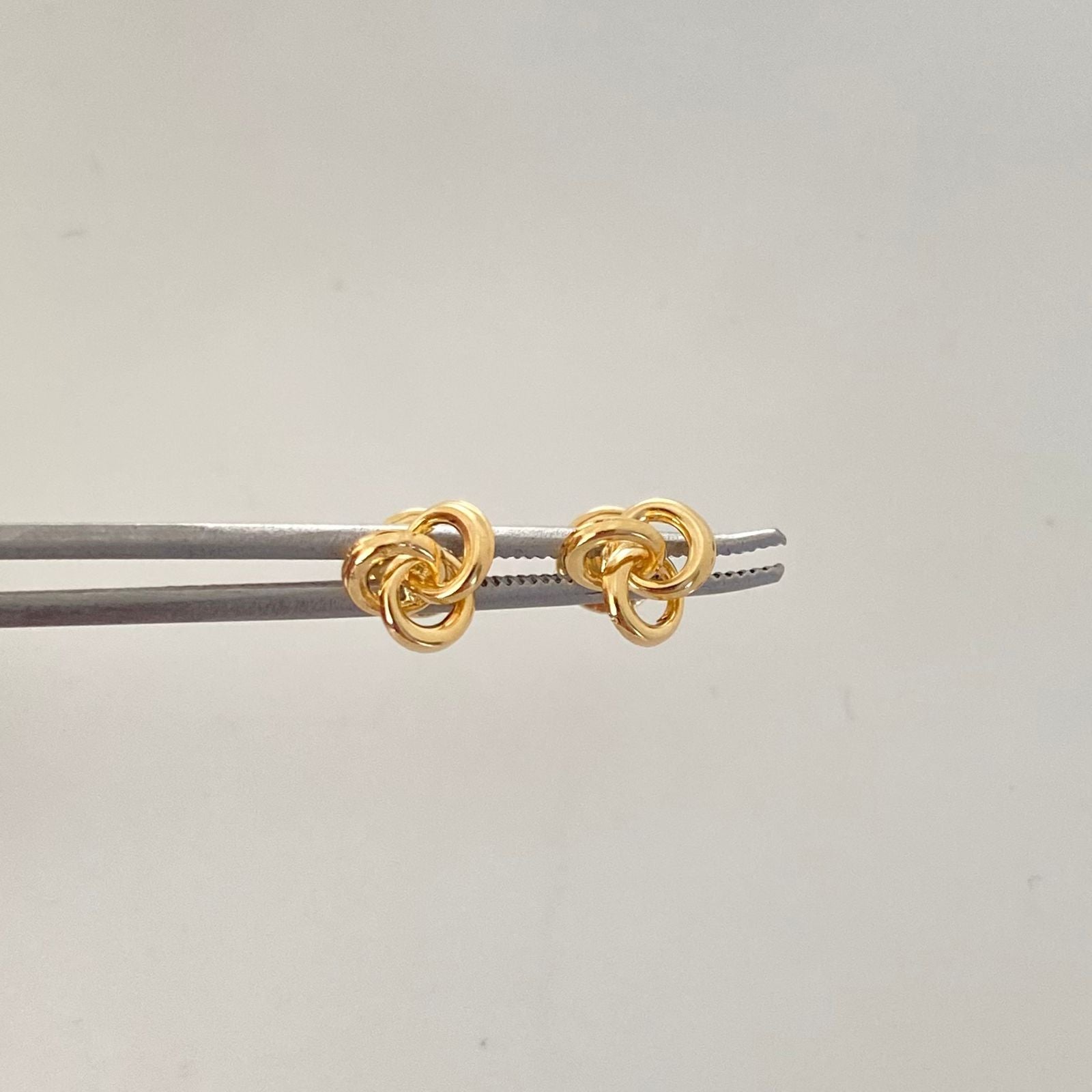 Topos nudo liso Oro amarillo 18k 0,65 Gr / 6,6 mm