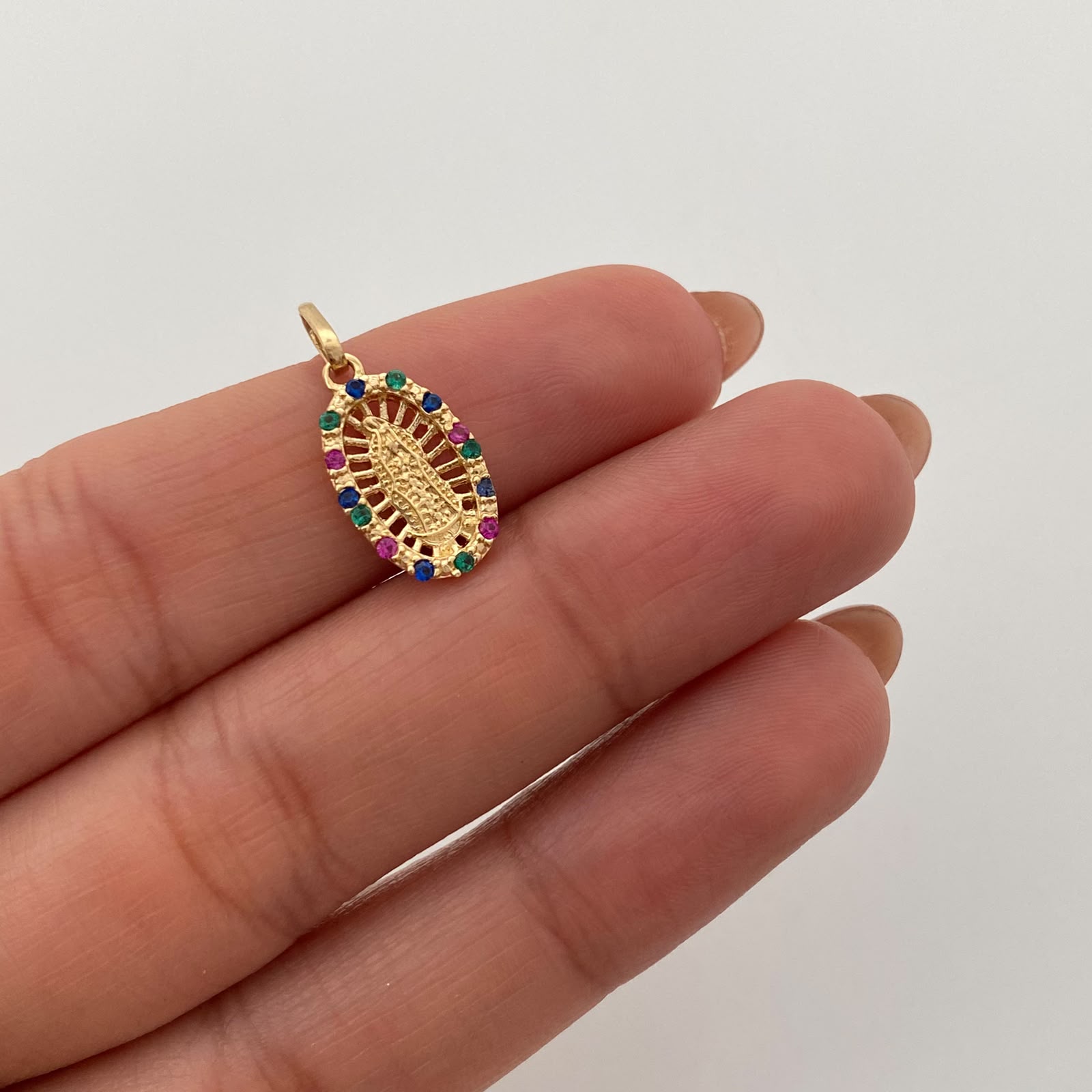 Dije Virgen de Guadalupe Casting Multicolor Oro amarillo 18k 1,25 Gr / 9,3 mm / 2,1 Cm