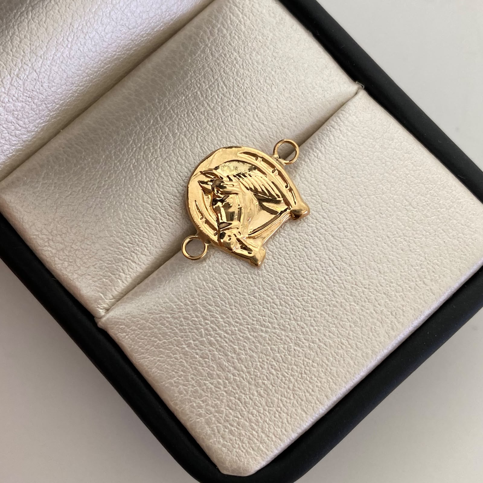 Herraje Herradura de Caballo Oro amarillo 18k 0,85 Gr / 1,7 Cm