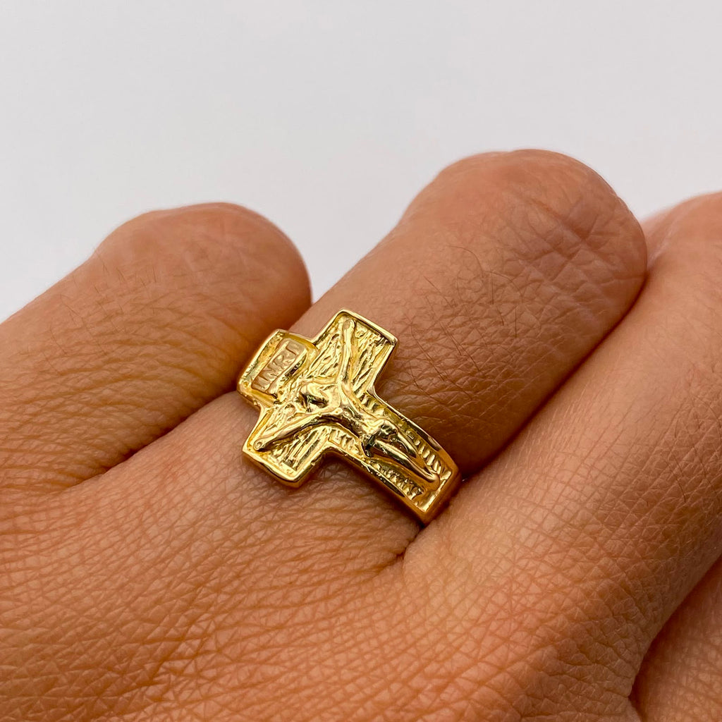 Anillo Cruz Cristo Oro amarillo 18k / Talla 5 / 2,65 Gr / 4,2 mm