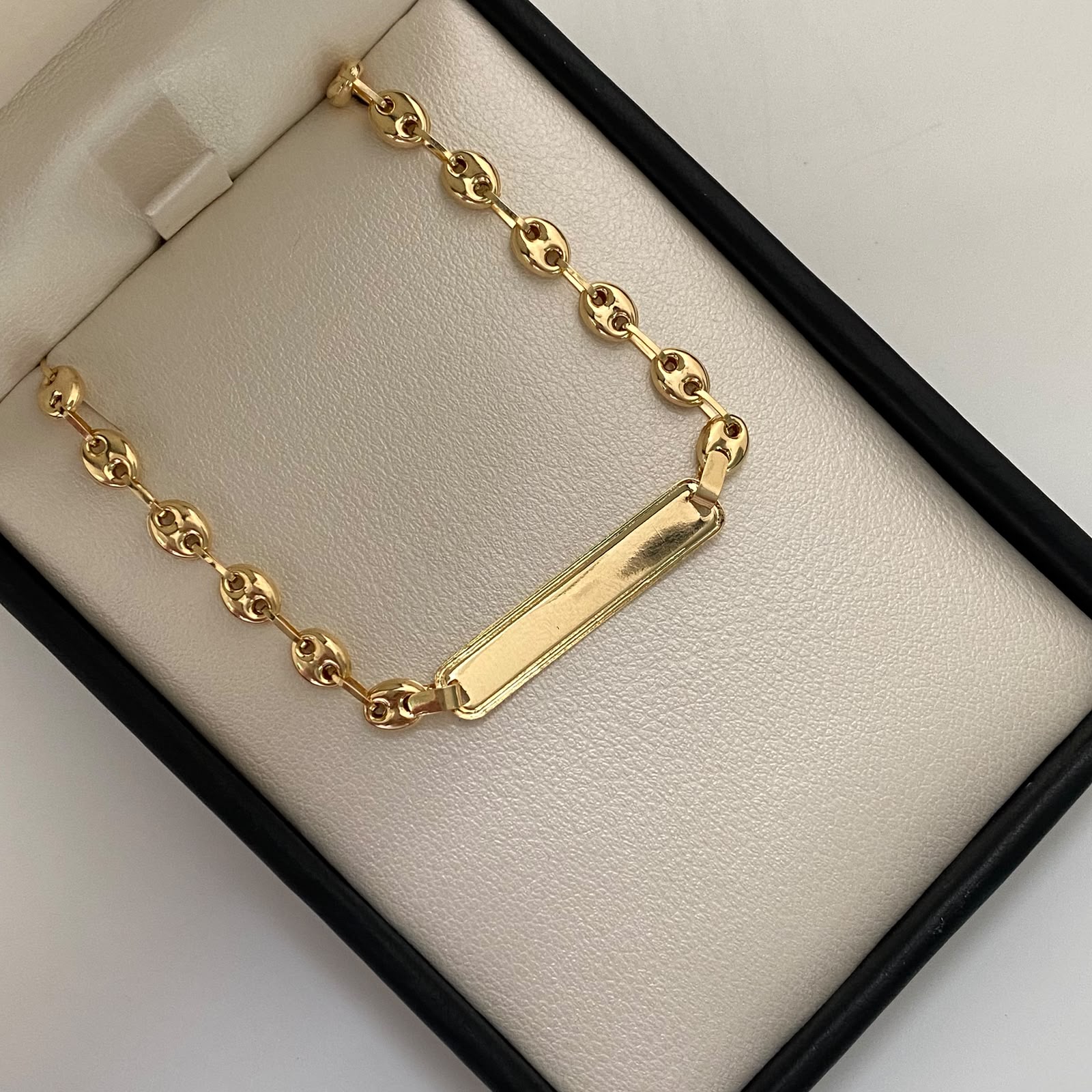 Pulso Placa Gc Oro amarillo 18k 3,45 Gr / 4,6 mm / 18 Cm Broche 0,30