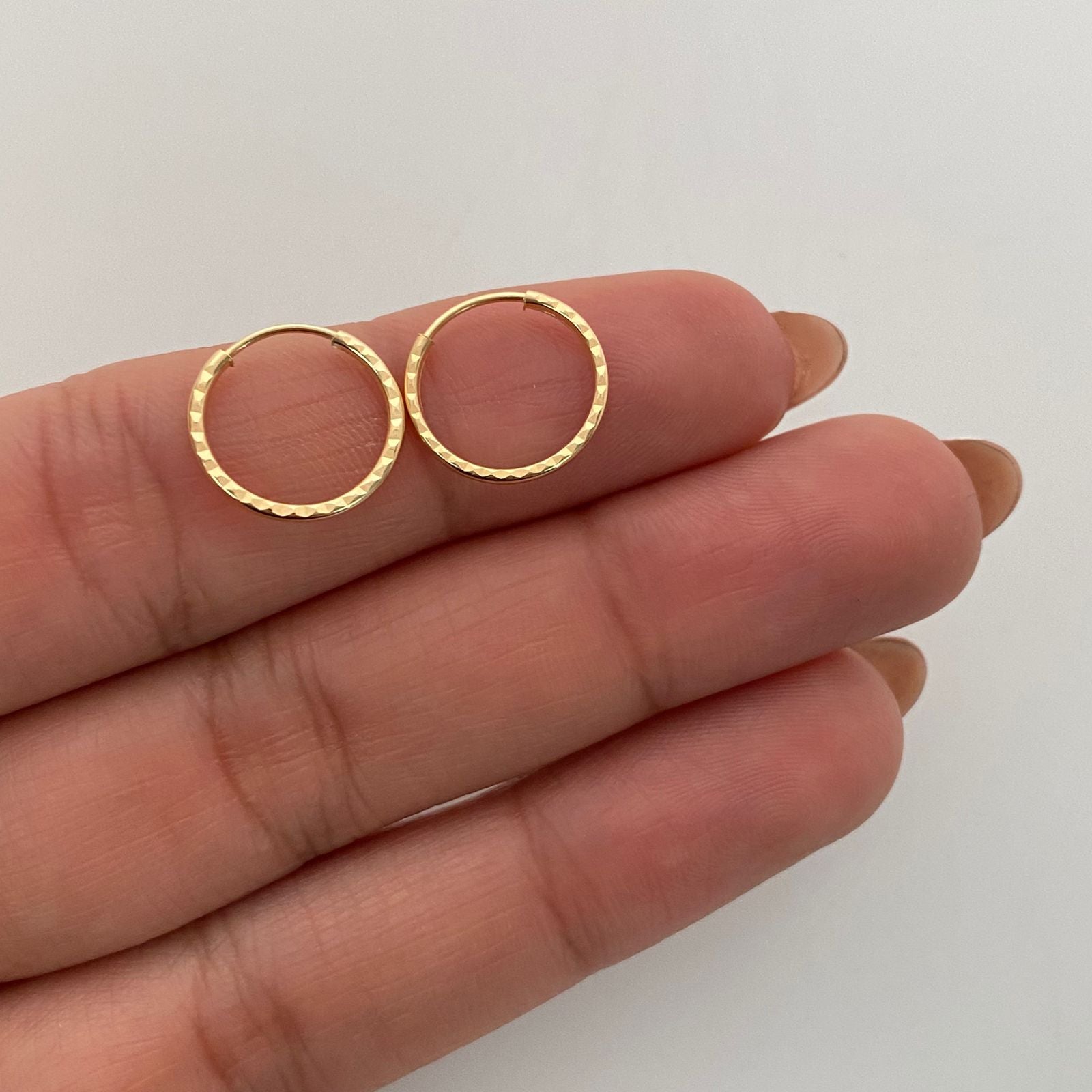 Candonga imperdible diamantada  Oro amarillo 18k 0,7 Gr / 1,2 Cm