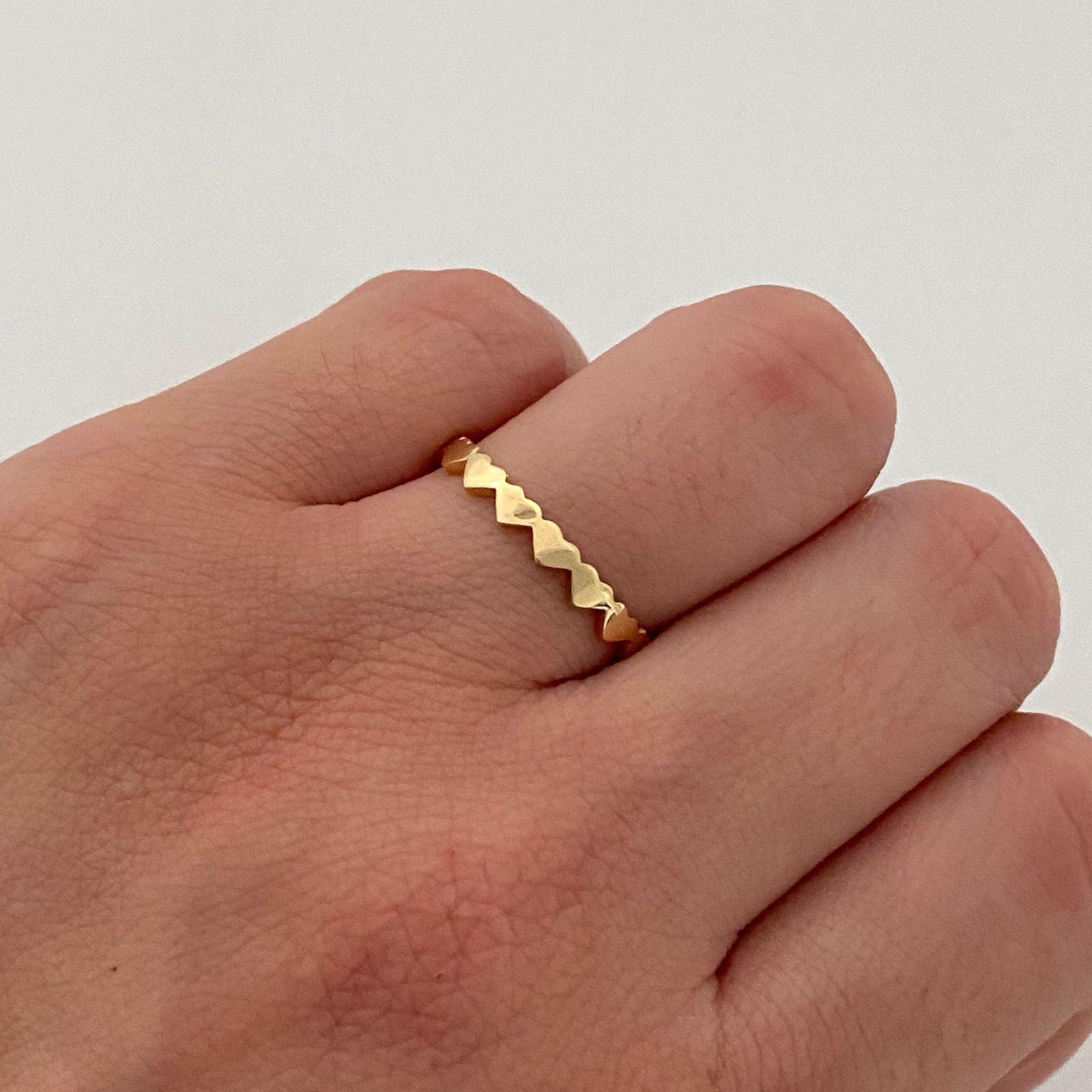 Anillo corazones  Oro amarillo 18k / Talla 7 3/4 / 1,1 Gr