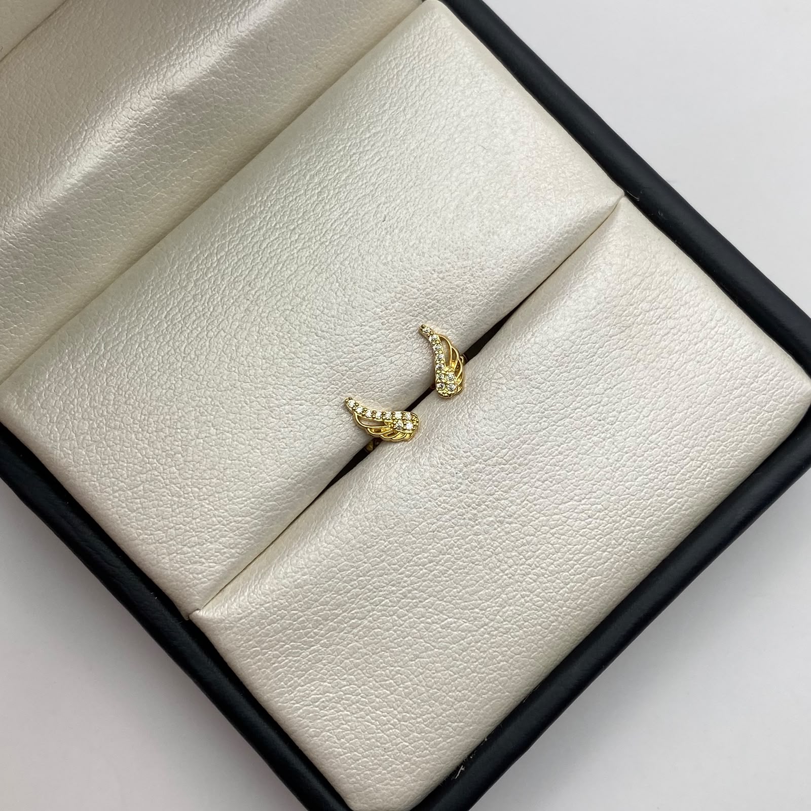 Topos Alas circones blancos Oro amarillo 18k 0,7 Gr / 7,8 mm