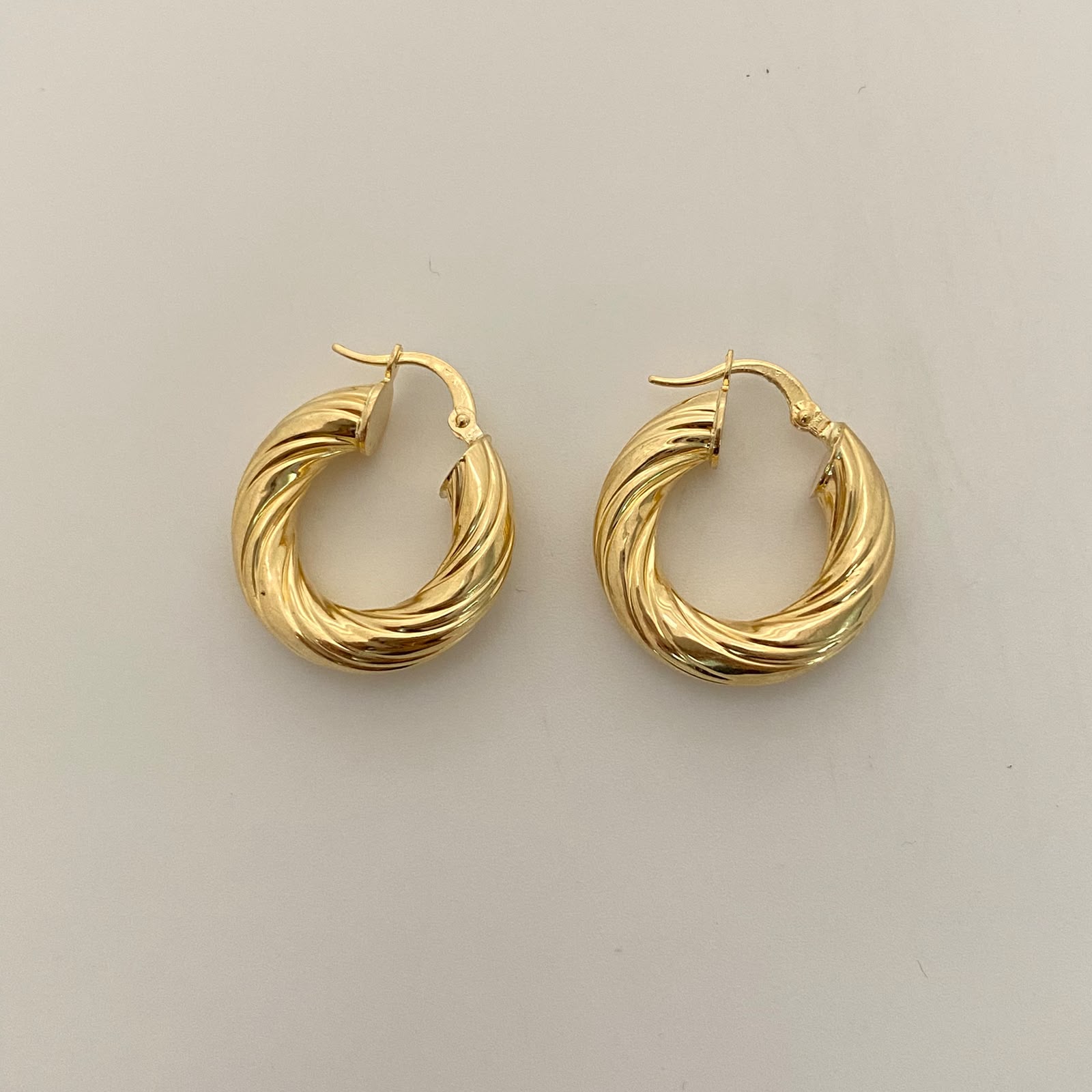Candonga Entorchada Oro amarillo 18k 4,3 Gr / 2,5 Cm