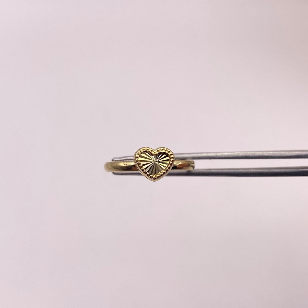 Anillo corazón diamantado Oro amarillo 18k / Talla 7 1/4 / 0,85 Gr / 2,15 mm