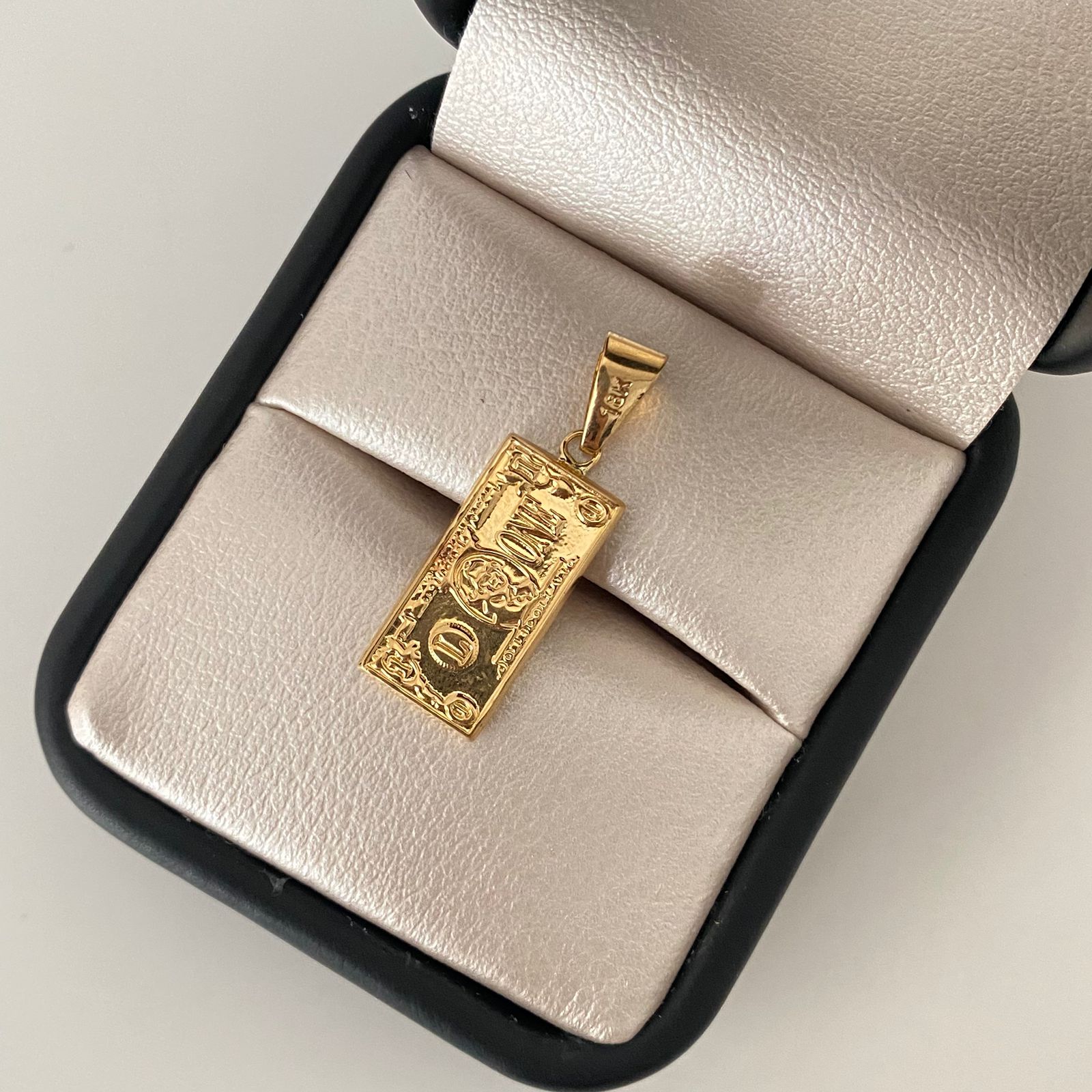 Dije dolar troquelado Oro amarillo 18k 1,15 Gr / 2,8 Cm