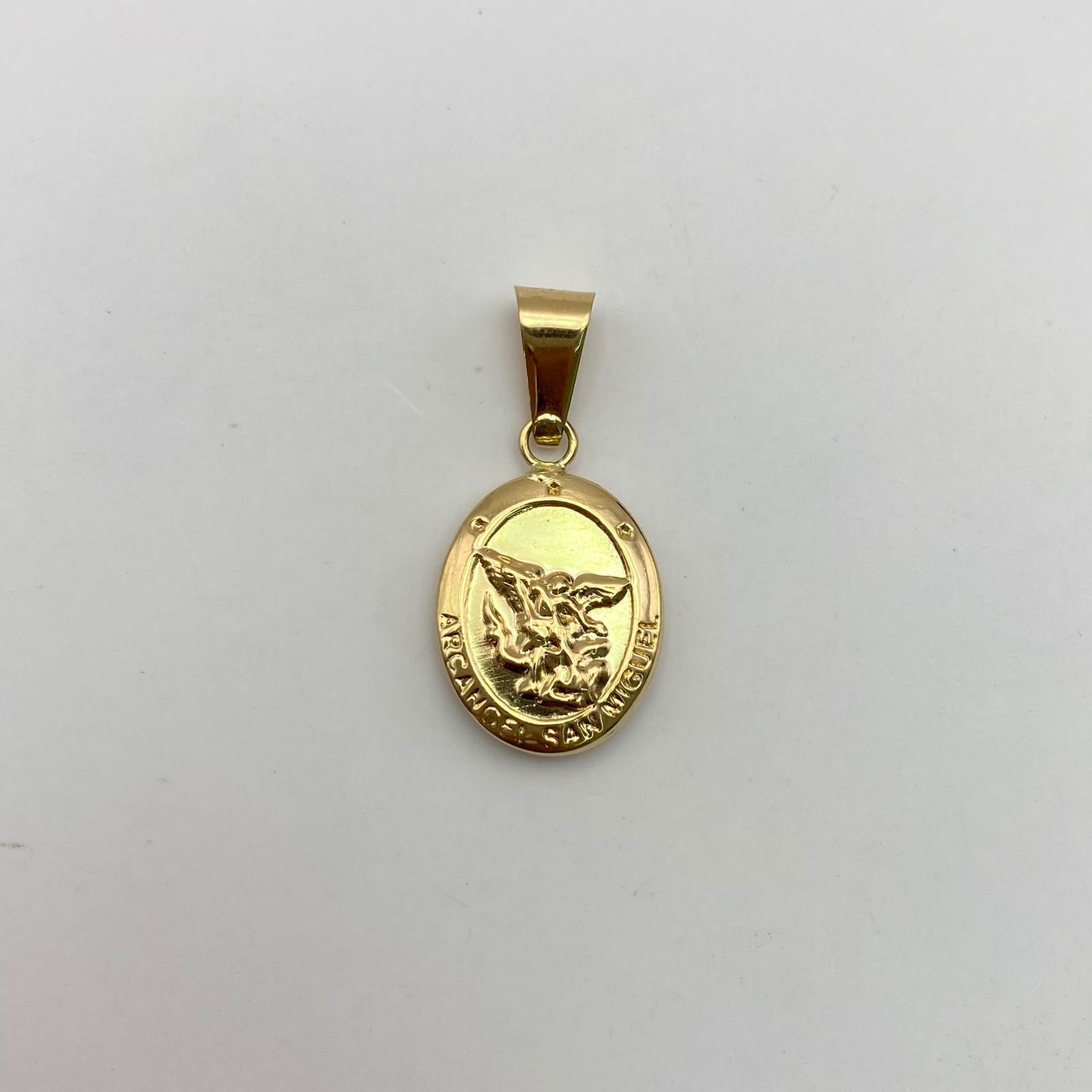 Dije san miguel arcangel Oro amarillo 18k 1,3 Gr / 13,1 mm / 2,5 Cm