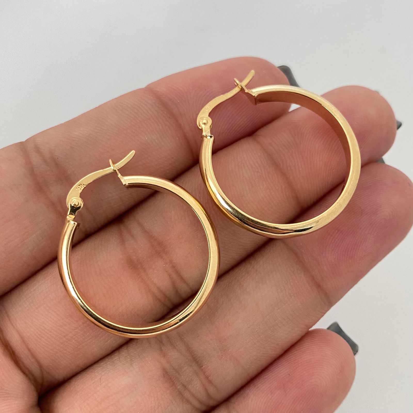 Candonga redonda lisa Oro amarillo 18k 2,7 Gr / 2,75 Cm